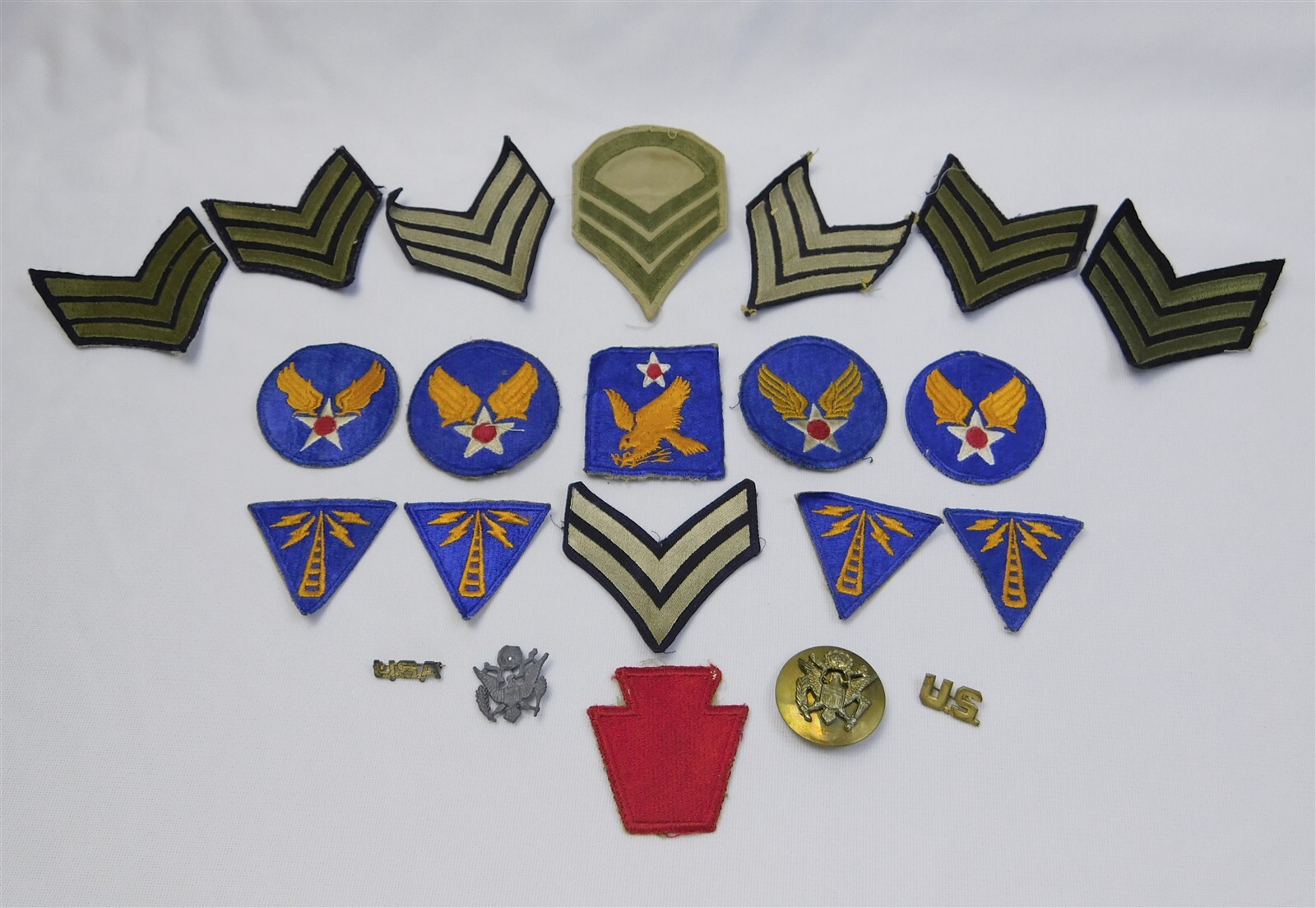 22 Vintage WWII US Air Force Sewn Military Patches Pins 1940s World War 2 Era