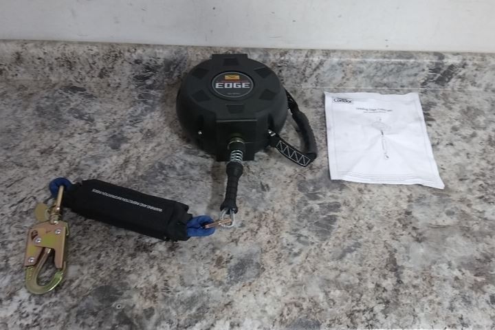 Condor GR727630LE 30 Ft L 310 Lb Cap Self-Retracting Lifeline