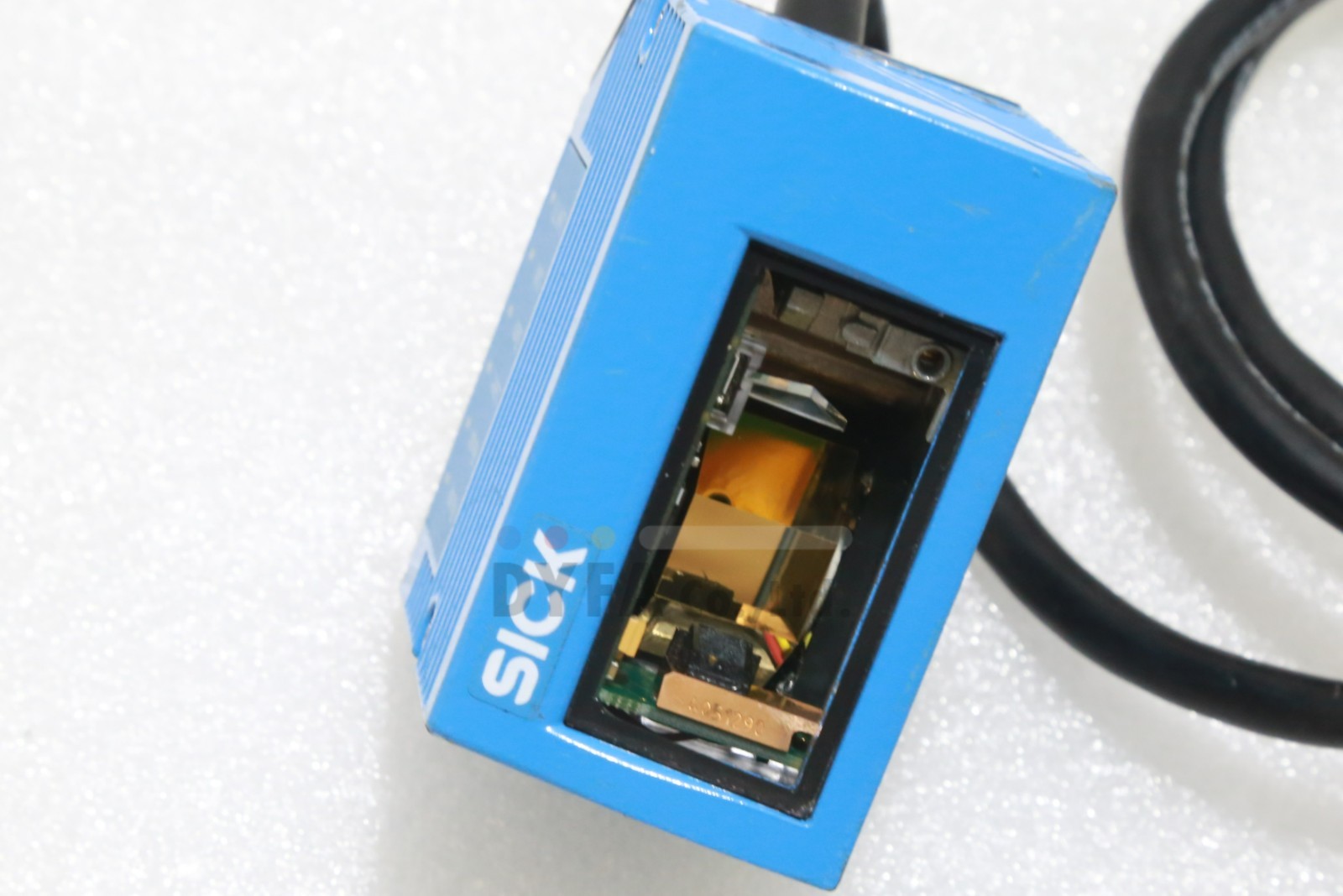 SICK Used CLV620-1000 Fixed Mount Laser Barcode Scanner Reader OPT-I-1011=9L27