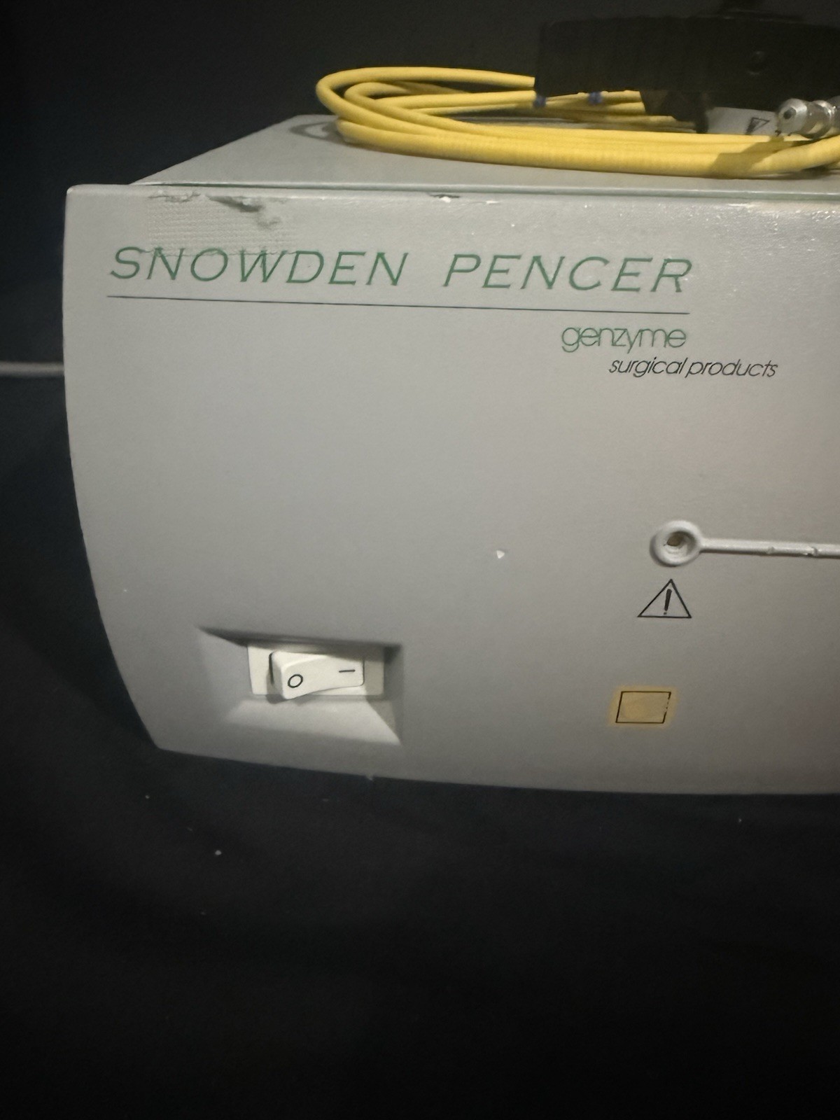 Snowden Pencer Genzyme 89-8400 Light Source With Light Cable