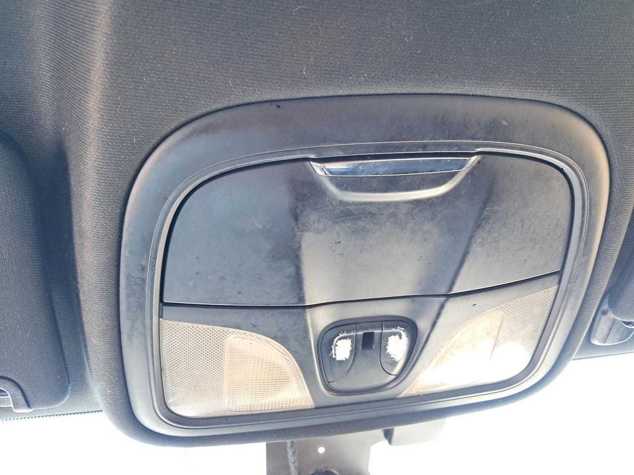 200 2015 Glove Box 4866432