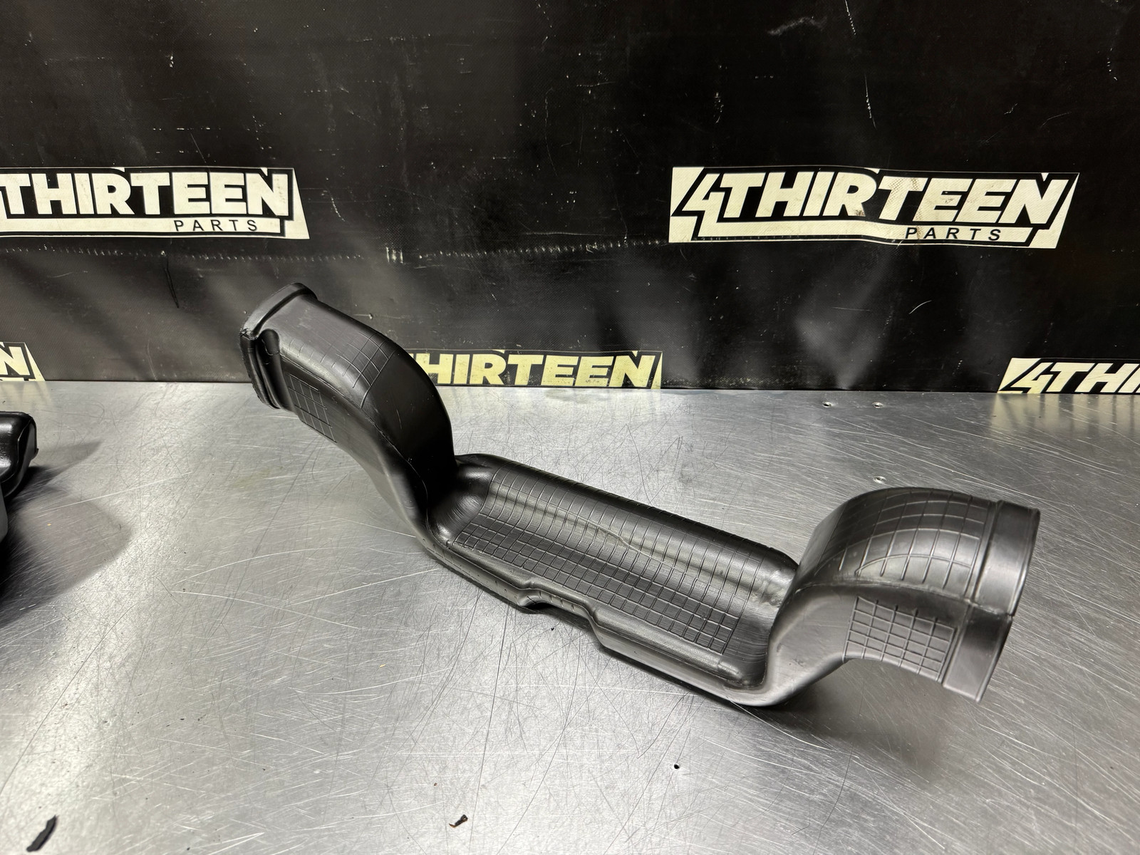 04-06 GTO AIR VENT BUNDLE #N745