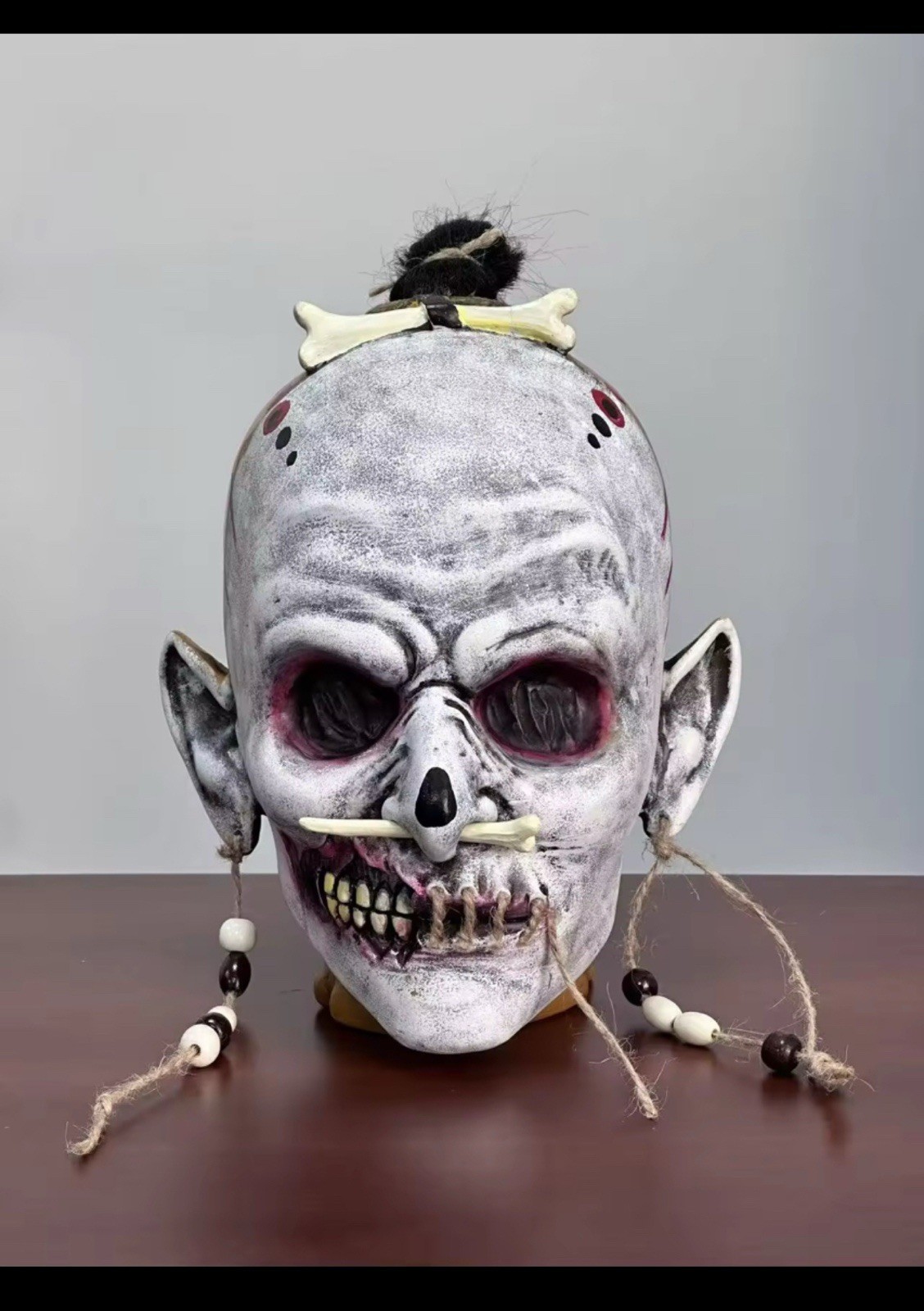 Indigenous Severed Head Movie Prop, Shrunken Head, Halloween Prop Beetlejuice  ￼