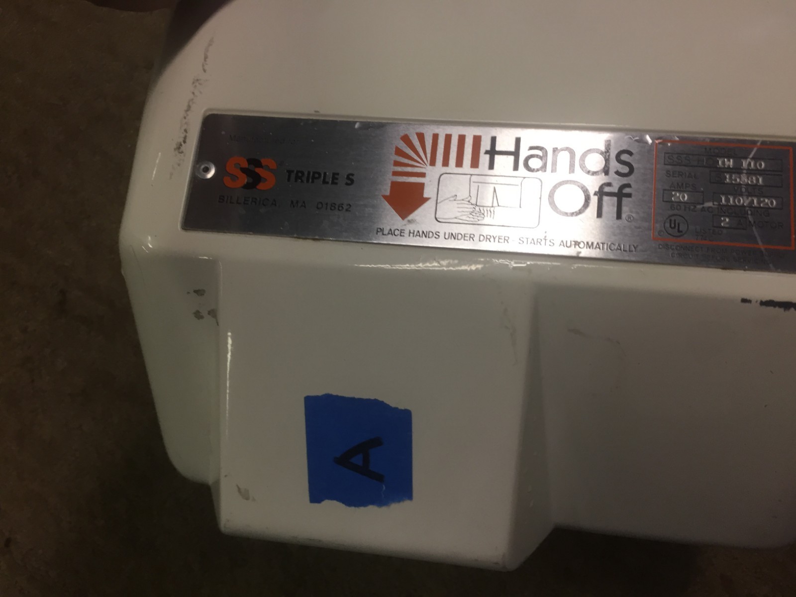 USED SSS HANDS OFF HAND DRYER MODEL HO-IL-IW 110 A
