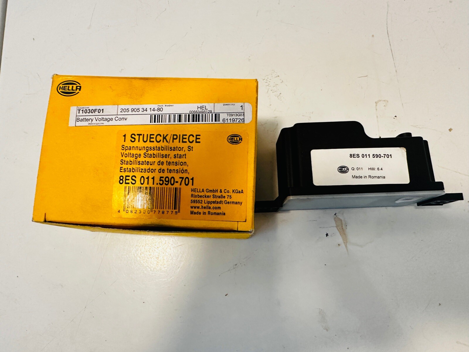 HELLA Voltage Converter Auxiliary Battery 8ES011590701 / 2059053414 For Mercedes