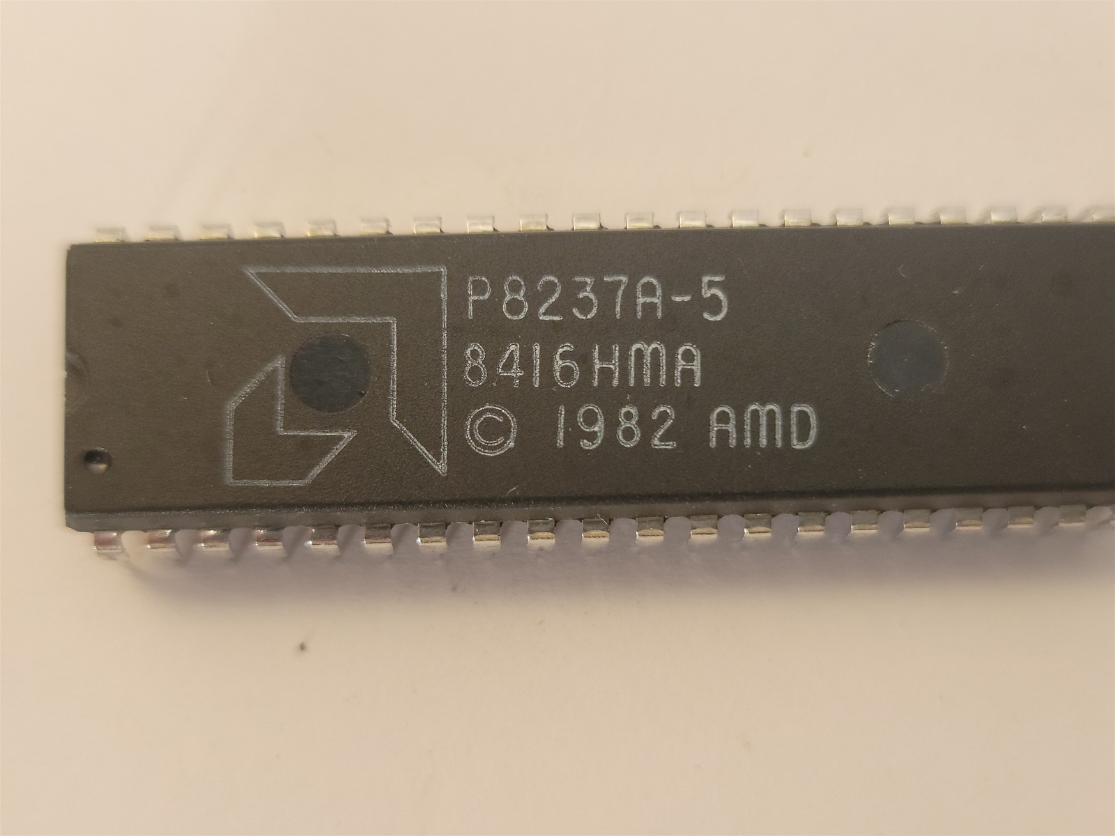 AMD P8237A-5 DMA Controller , 4Ch 5MHz 40 Pin