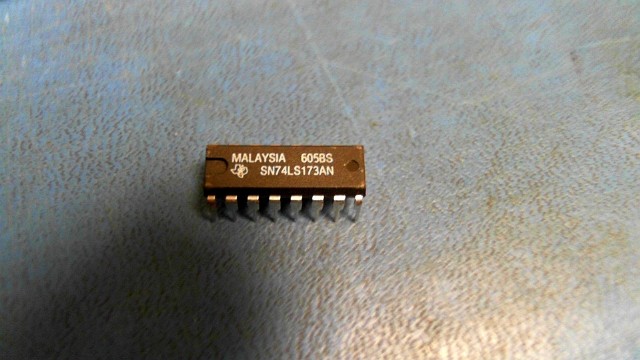 New (25pcs) SN74LS173AN TEXAS INSTRUMENTS IC Logic