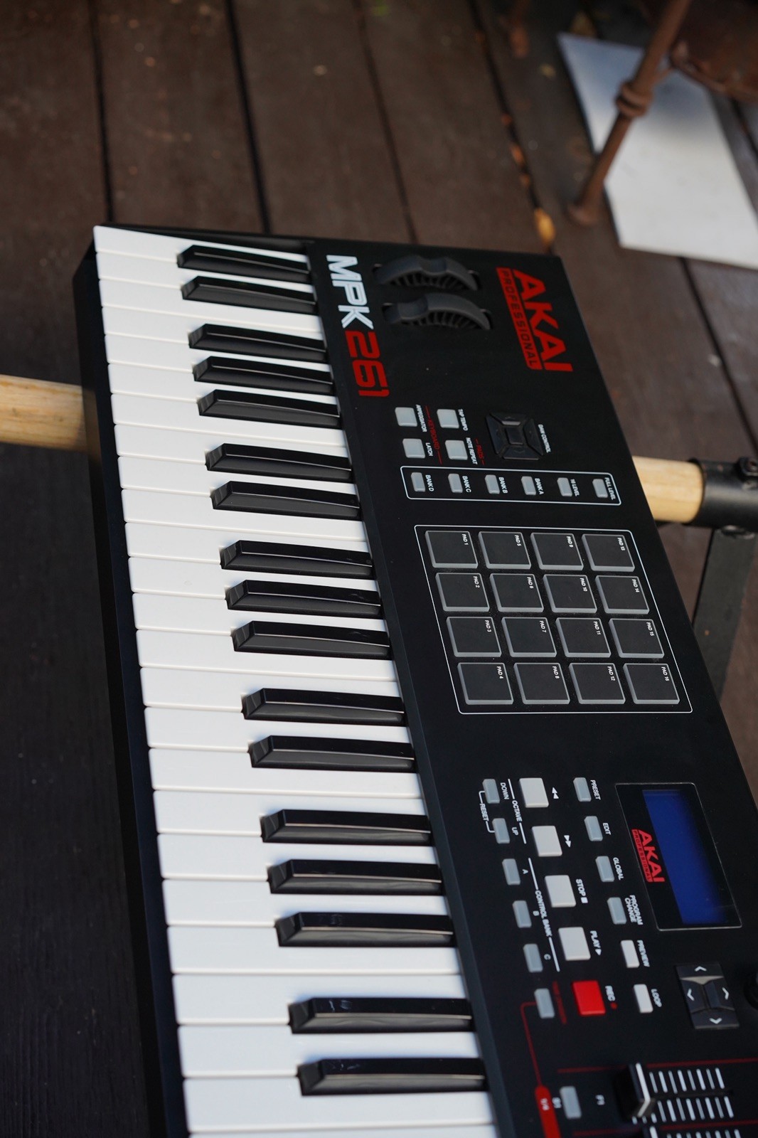 Akai MPK261 61Key MIDI Keyboard Controller-Mint Condition - Includes USB-C Cable