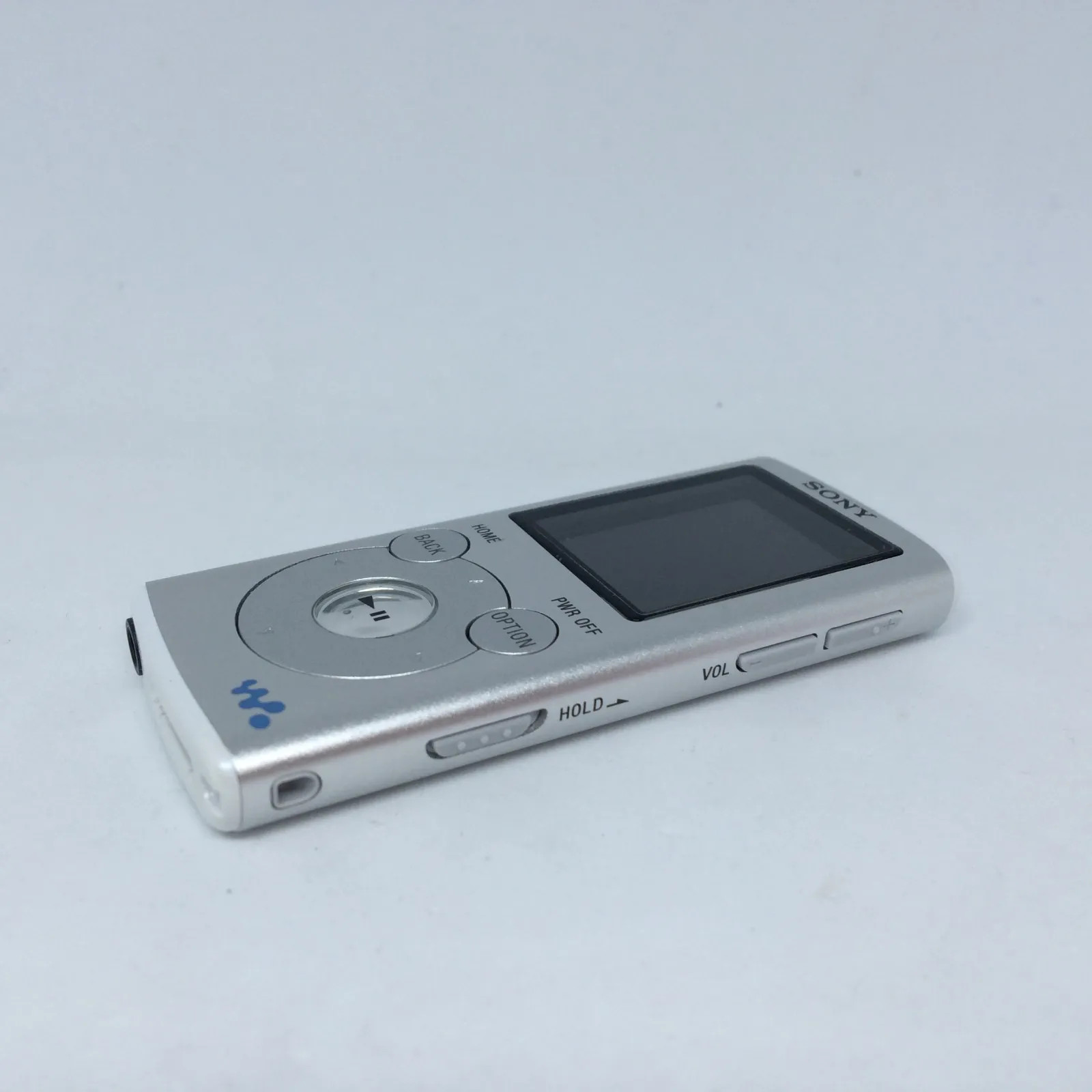 I126 SONY WALKMAN Digital Music Player NW-E052 Silver