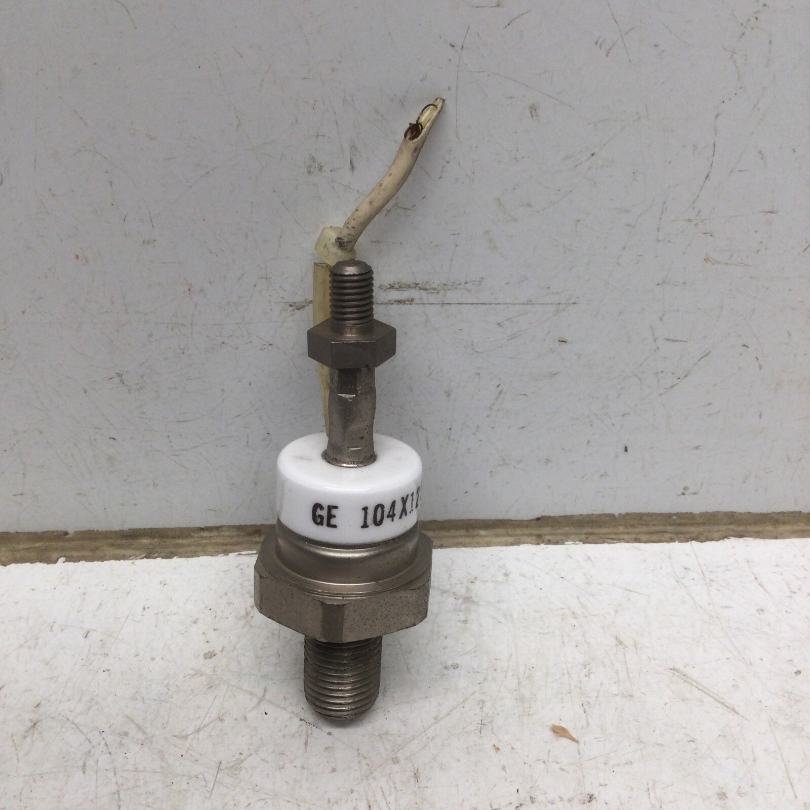 GE 104X125DA113 Silicon-Controlled Rectifier
