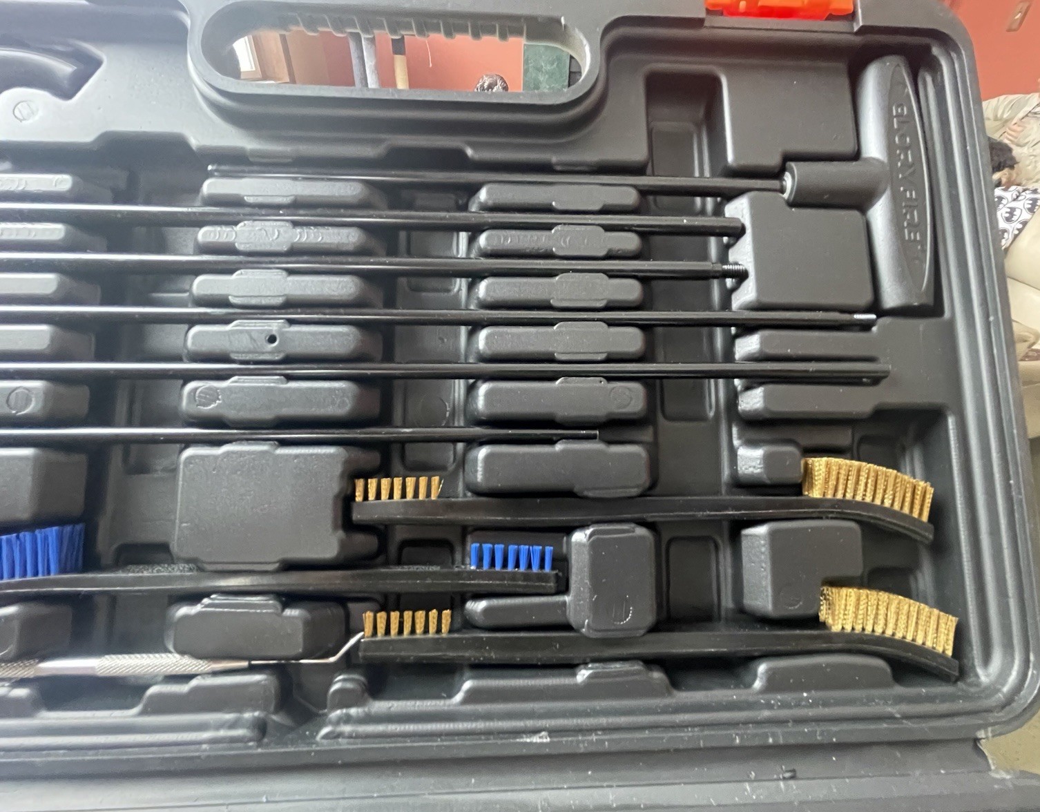 GLORYFIRE Universal Gun Cleaning Kit with Durable Plastic Case - Great Condition