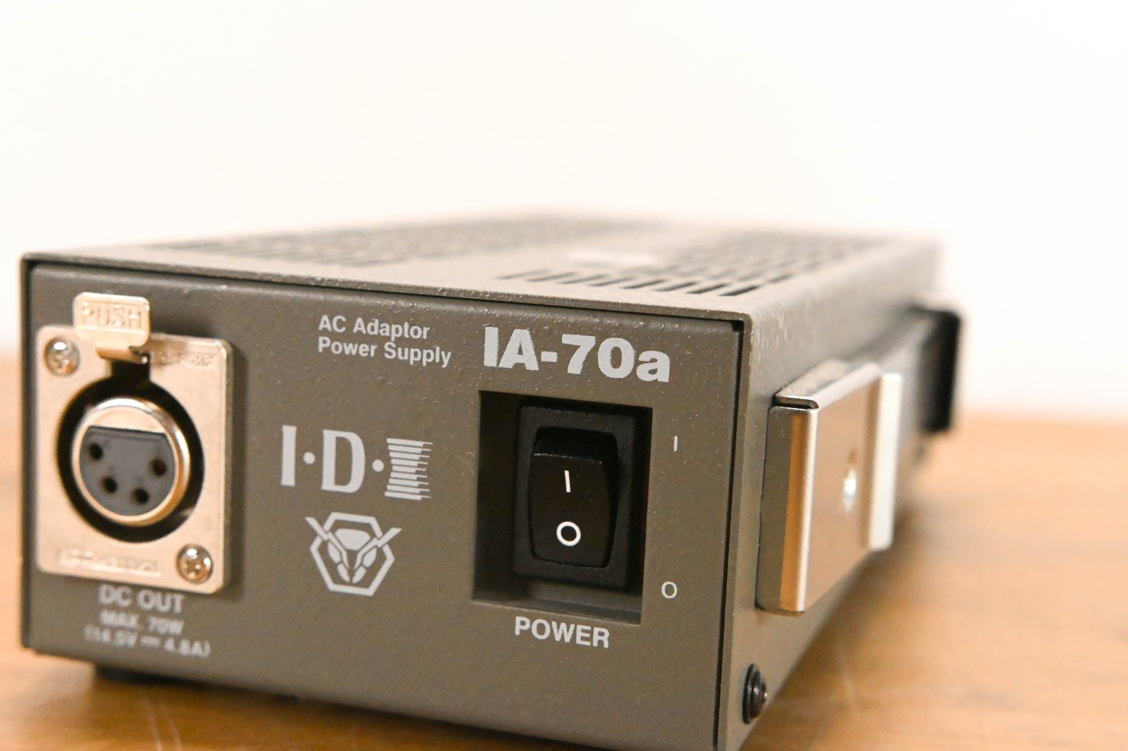 IDX System Technology IA-70a Single-Channel DC Power Supply CG01V5H