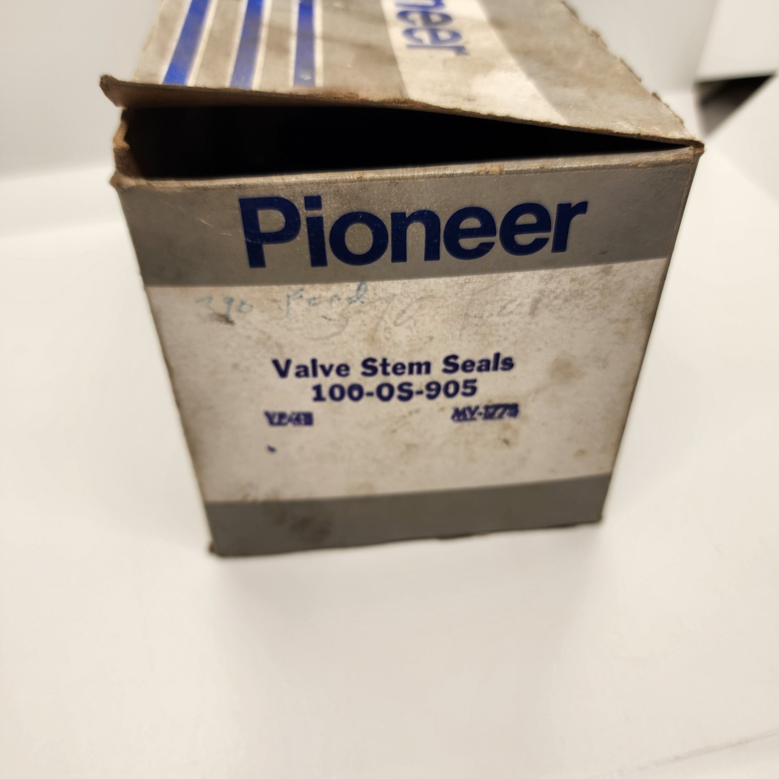 NOS Pioneer - Valve Stem Seals 100-OS-905 - Open Bulk - 65 Count - New