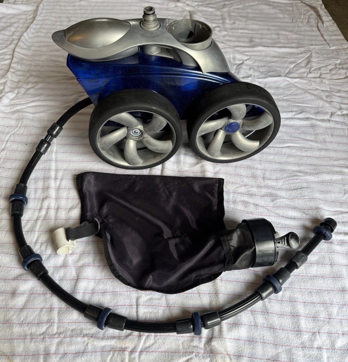 Polaris 3900 Sport Pool Cleaner Pool Sweep Complete With Hoses