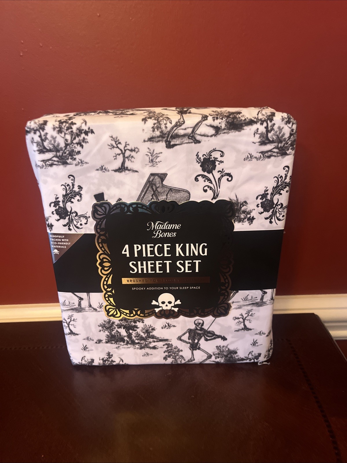 Halloween Madame Bones, Skeletons Jubilee King Sheet Set- NEW