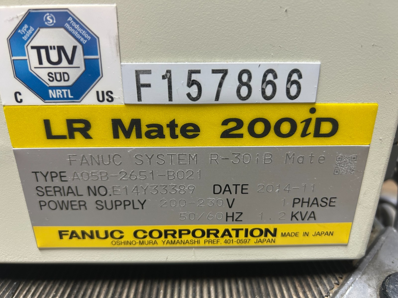 Fanuc LR Mate 200iD w/ R-30iB Controller & i Pendant Handheld unit