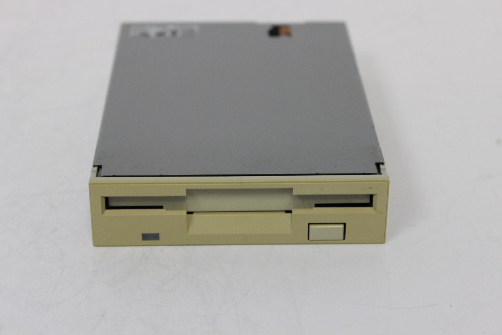 CITIZEN OSDA-90G-U 3.5 1.44MB INTERNAL FLOPPY DRIVE WITH BEZEL *BEZEL CRACKED*
