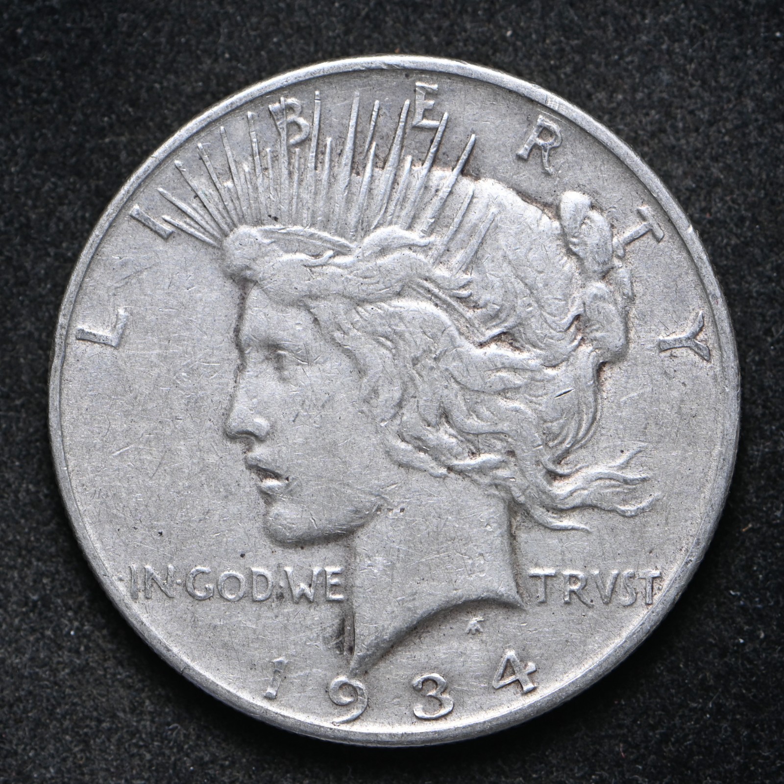 1934-D Peace Silver Dollar XF (cn17262)