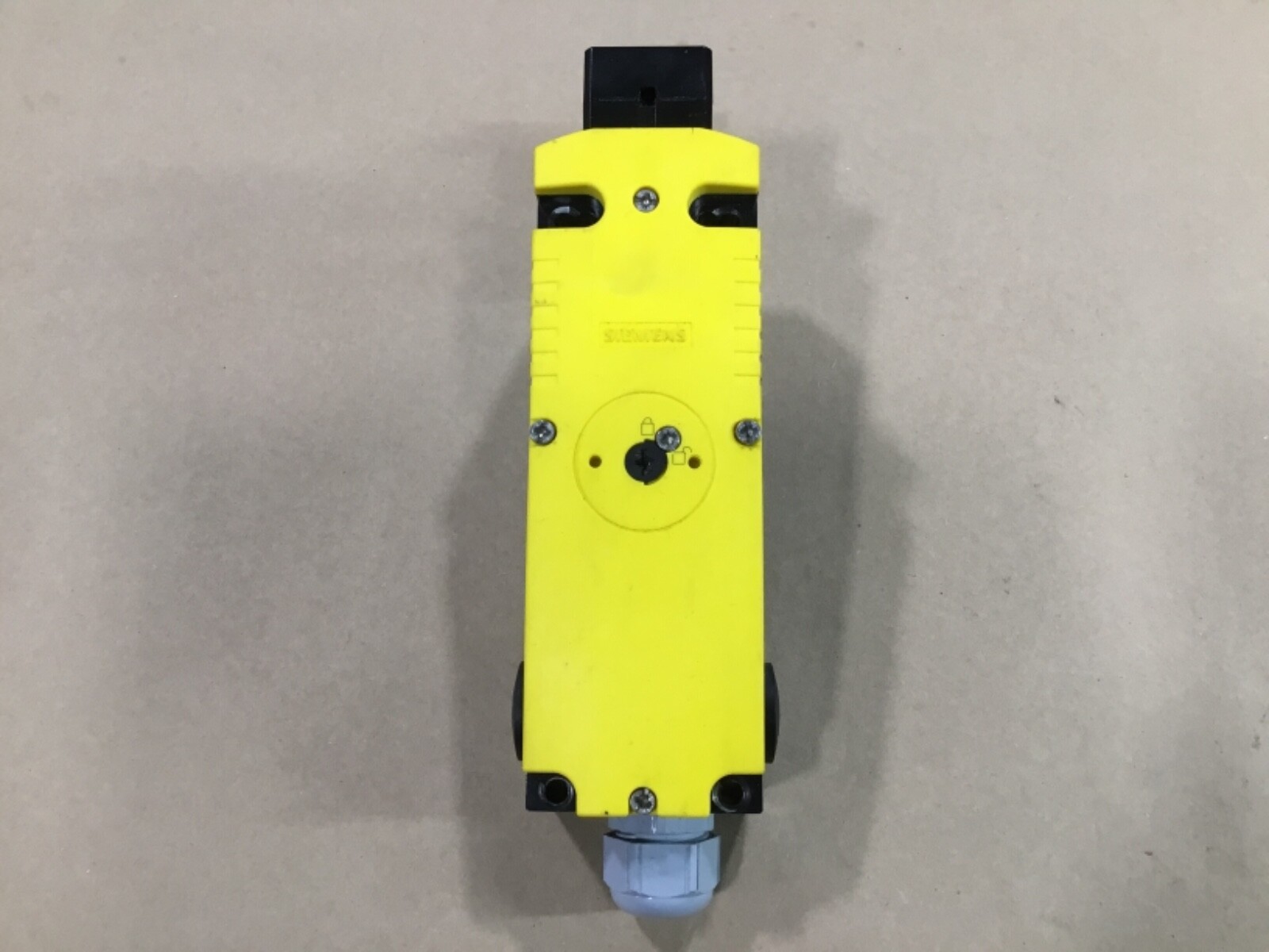Siemens 3SE5 312-0SD12 Interlock Switch Safety Position Switch W/Bracket #01A45
