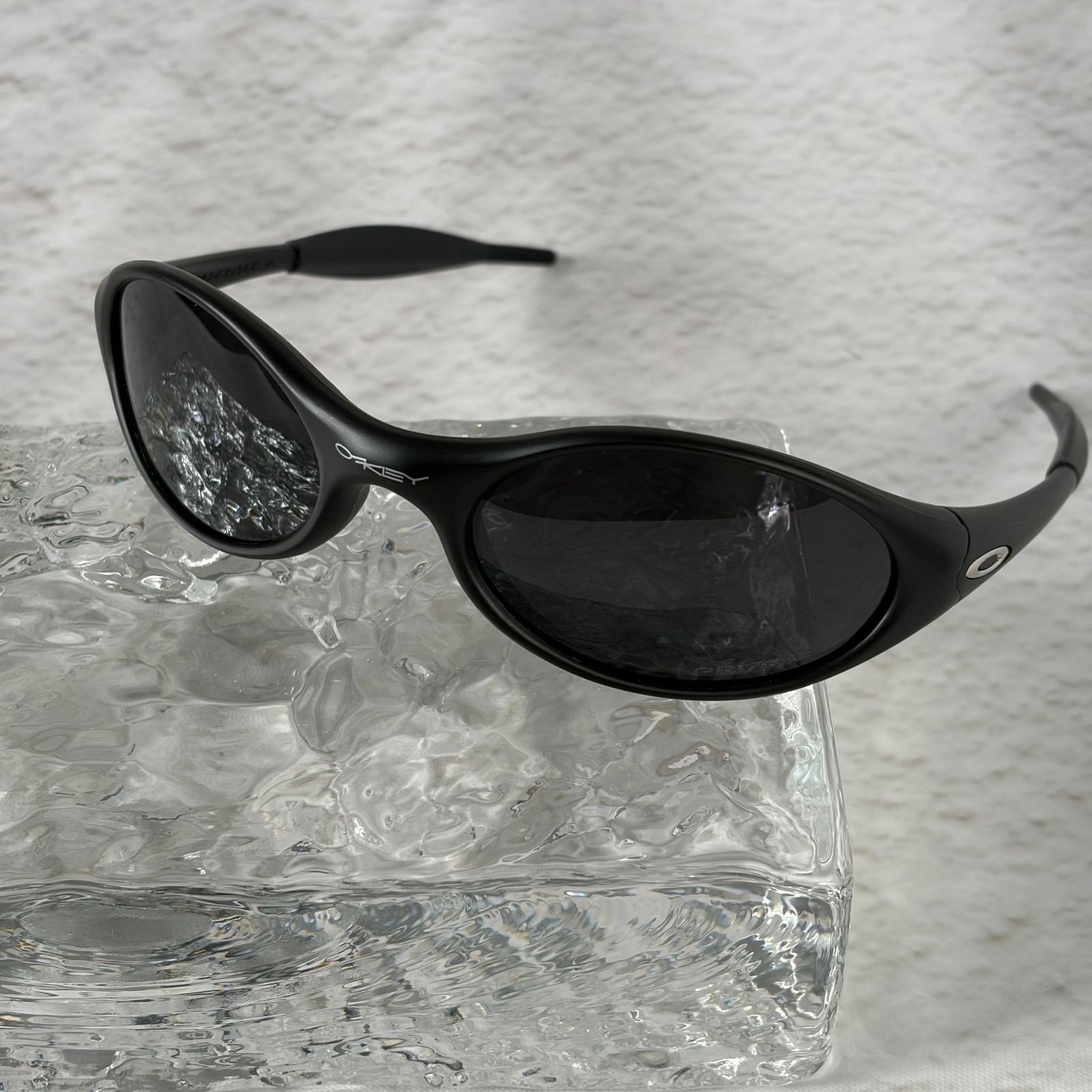Oakley Minute Polarized Sunglasses Matte Black Frame Prizm Black Lens Sport Men