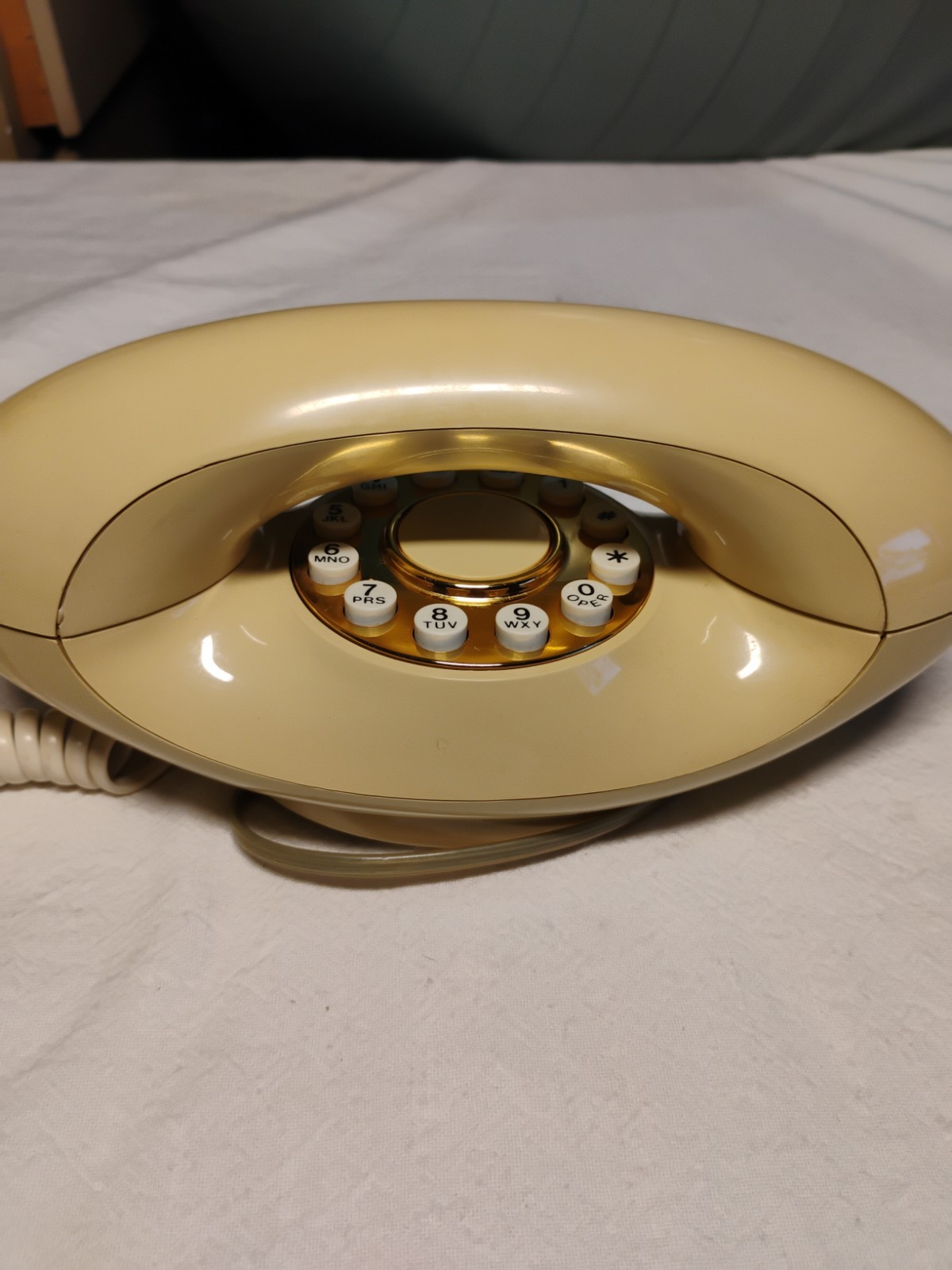 Vntg ATC GENIE Phone TMBF 8300 - Iconic Space Age Design - Cream/Gold