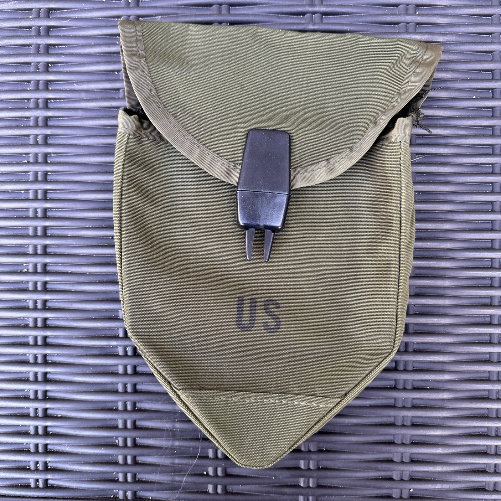 Vietnam War M67 LC-1 Intrenching Tool Shovel Cover Mint Condition.