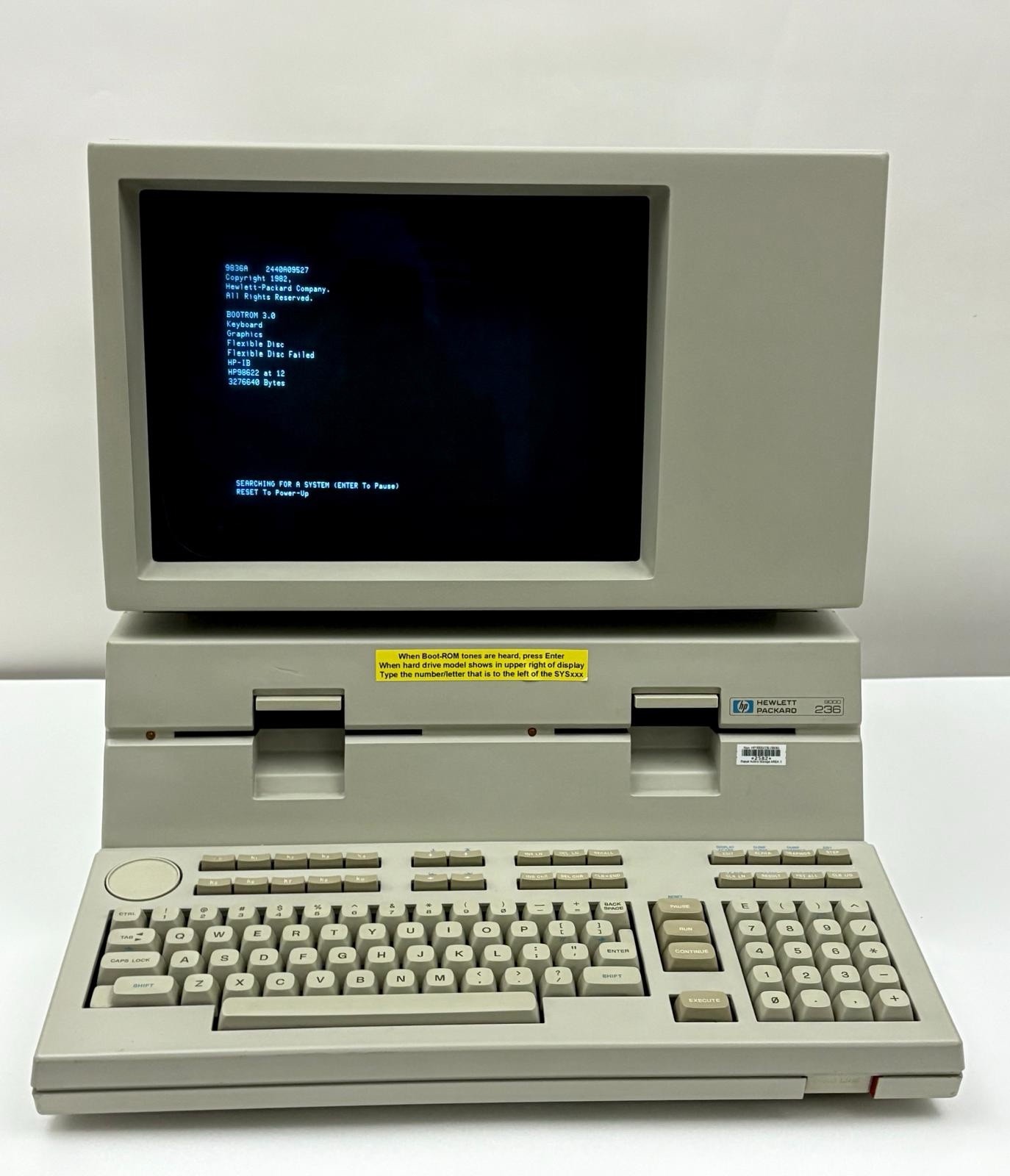 Vintage 1982 Hewlett Packard HP 9836A Computer Model 236