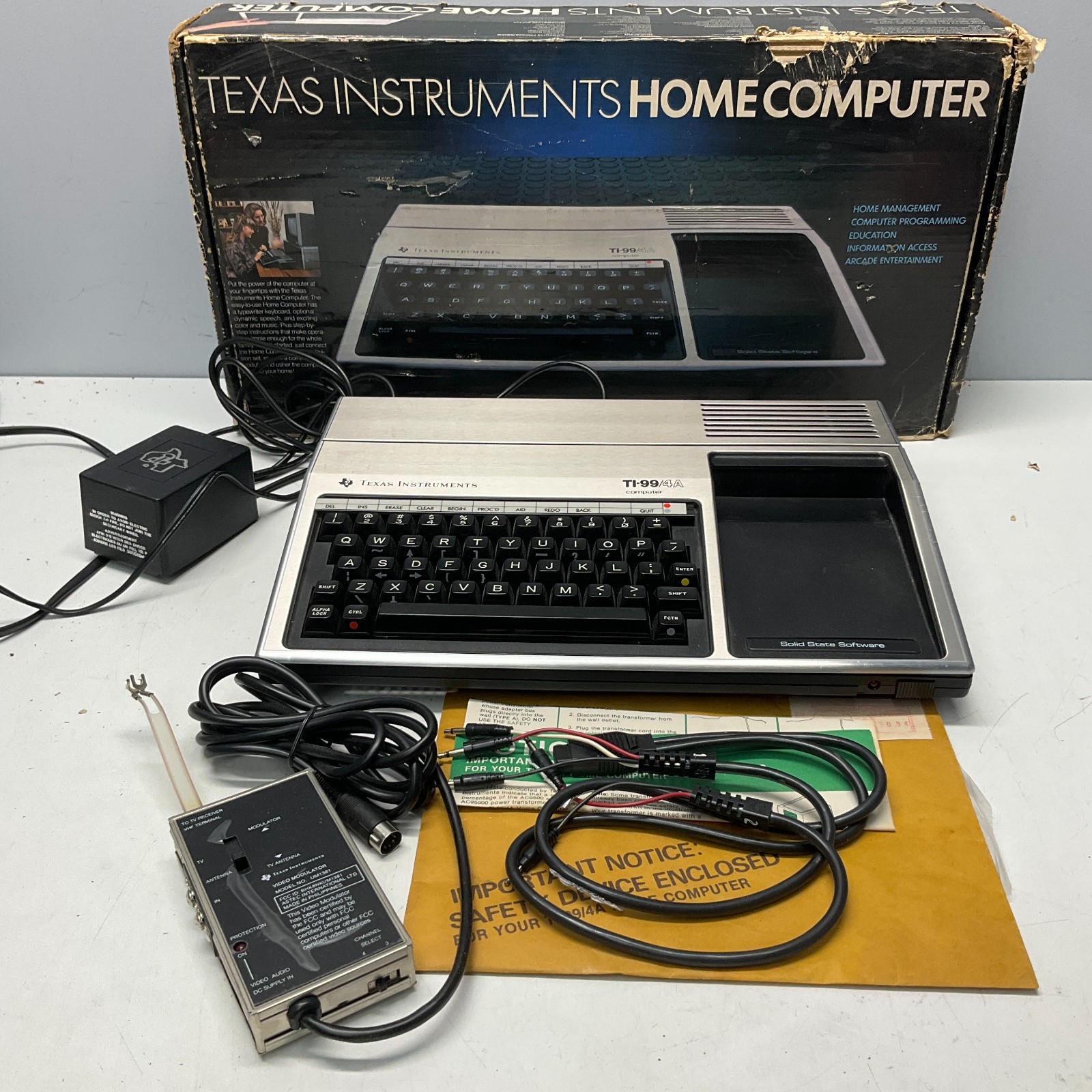 TESTED Texas Instruments Ti-99/4A Complete in Box Vintage Home Computer Tested