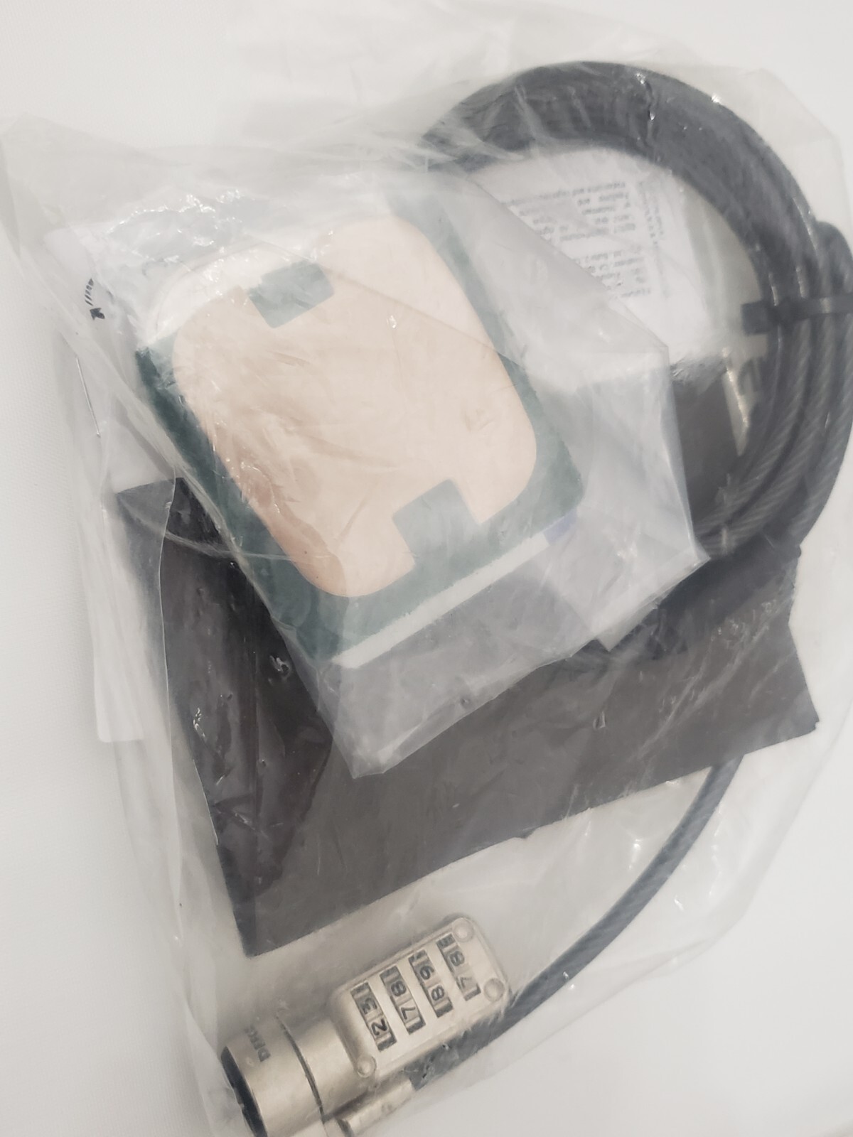 Targus Defcon Trapezoid Serialized Combo Cable Lock ASP66GLX-S