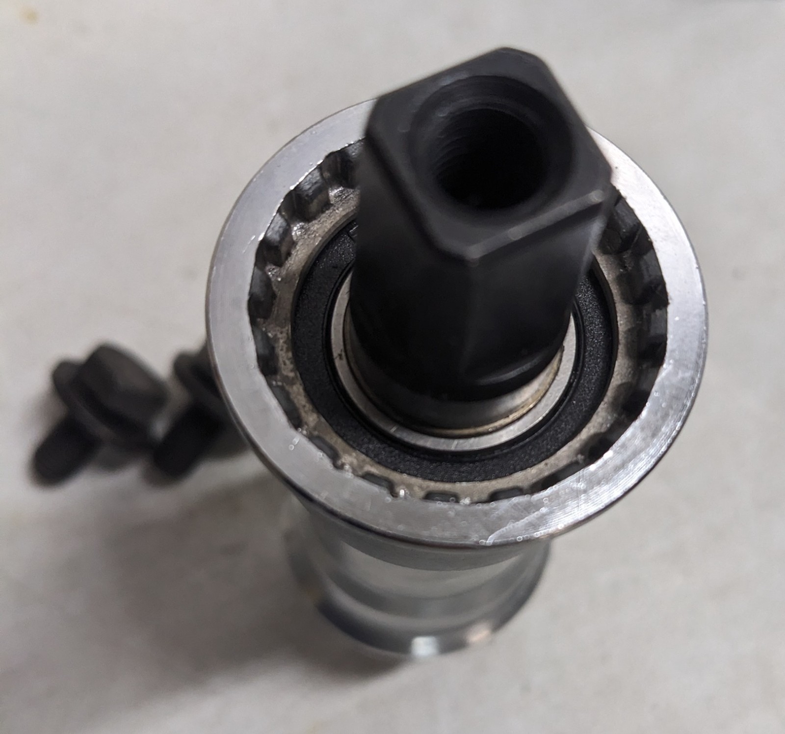 SUNLITE Threadless Repair Bottom Bracket - 68 x 119mm, Square Taper