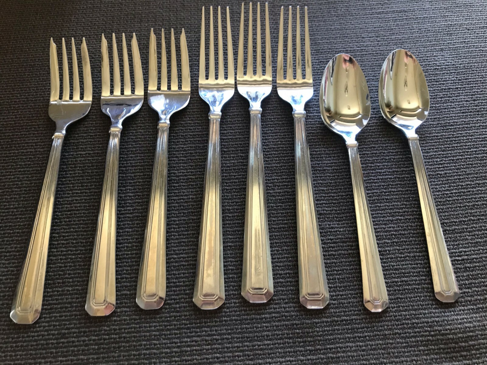 Pfaltzgraff RADIENTS Stainless Flatware  8 Pieces--Dinner+salad forks+tsp. VGUC