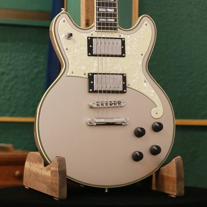 D'Angelico Deluxe Brighton, Desert Gold 352537