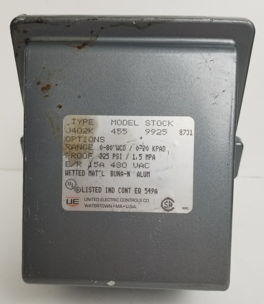 United Electric Controls J402K-455 Differential Pressure Switch NOS