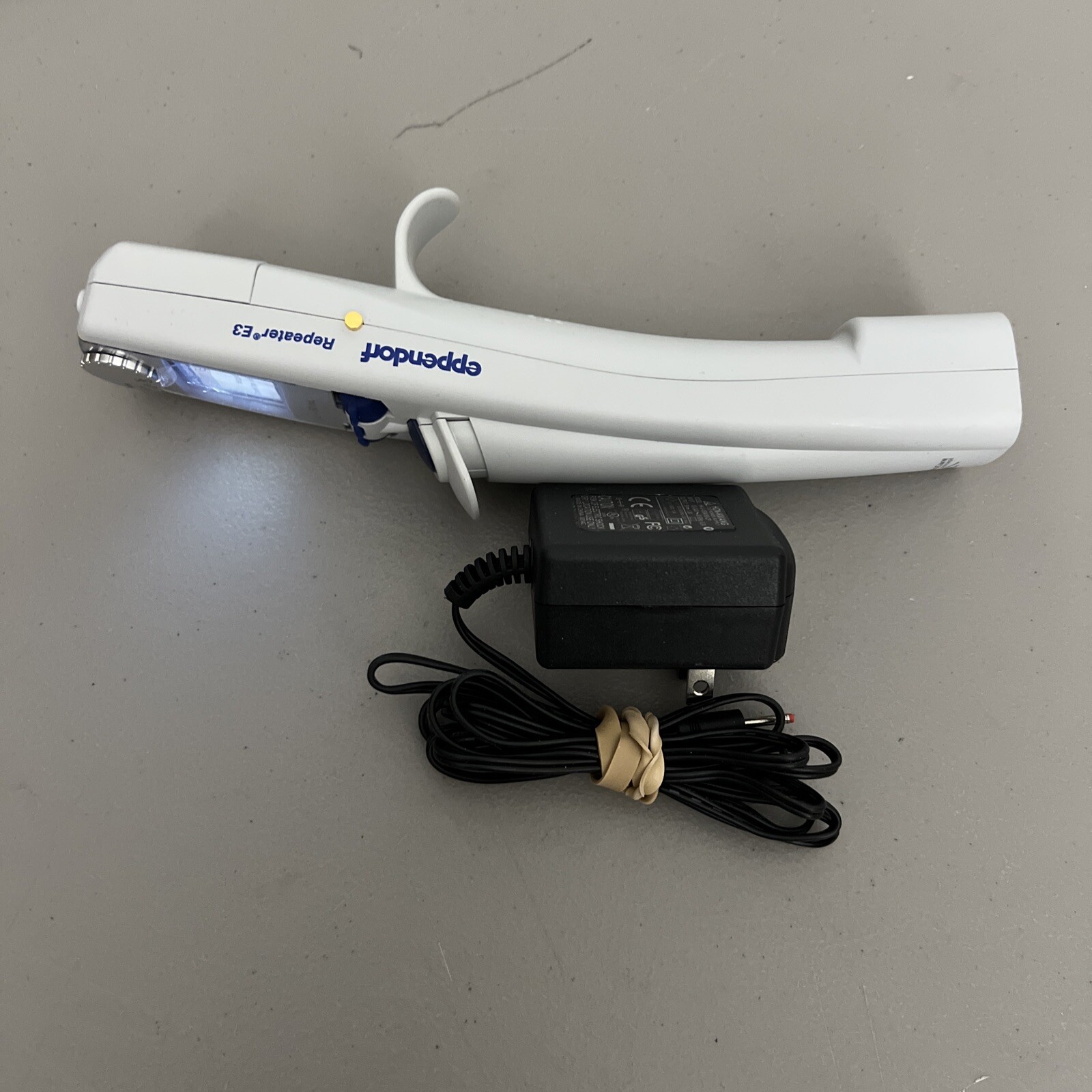 NICE Eppendorf Repeater E3 Electronic Multi-Dispenser Pipette bundle + Charger