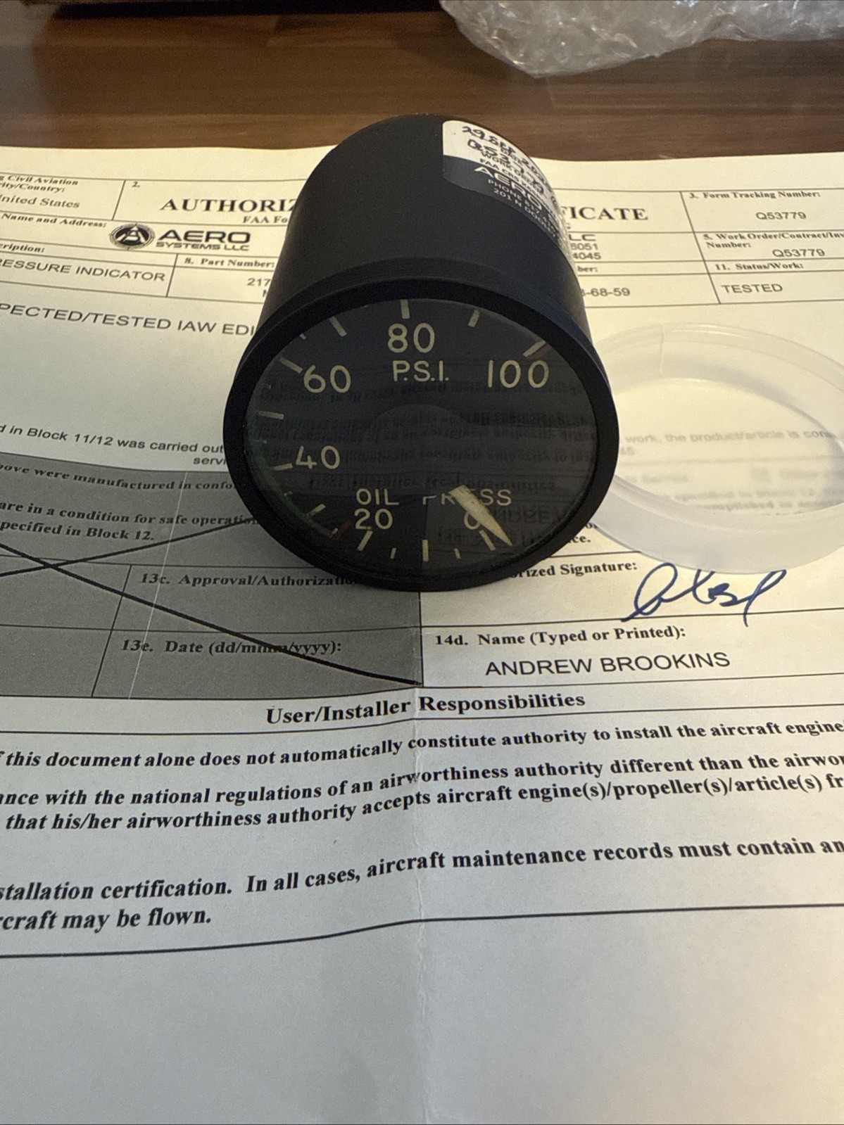 217-00141, OIL PRESSURE INDICATOR, Serviceable / Tested /FRESH 8130-3