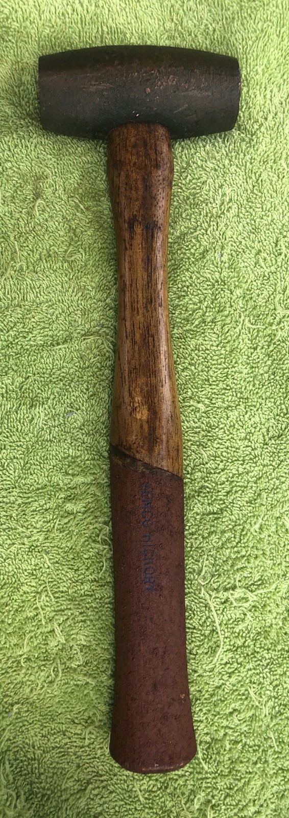 VINTAGE TEMCO No. 2 COPPER HAMMER WITH TEMCO HICKORY HANDLE