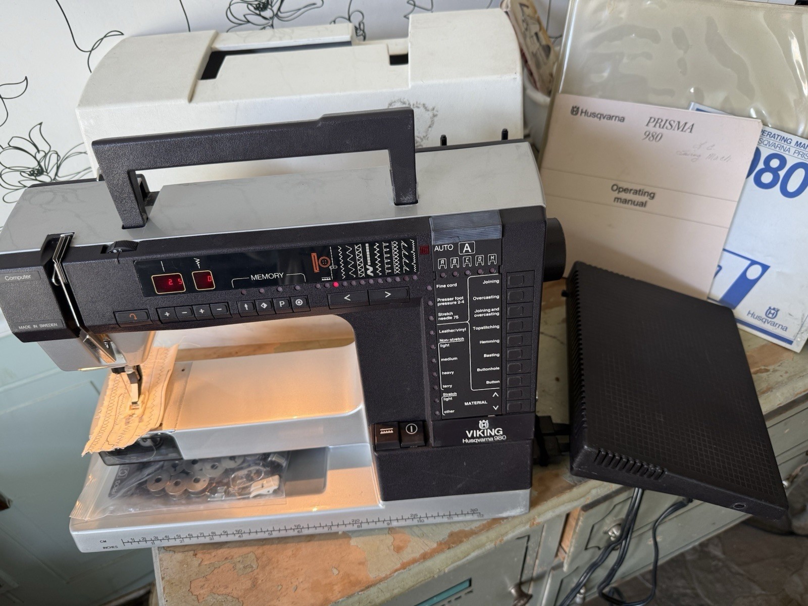 Husqvarna Viking Prisma 980 Computerized Sewing Machine Pedal Case WORKS WELL!