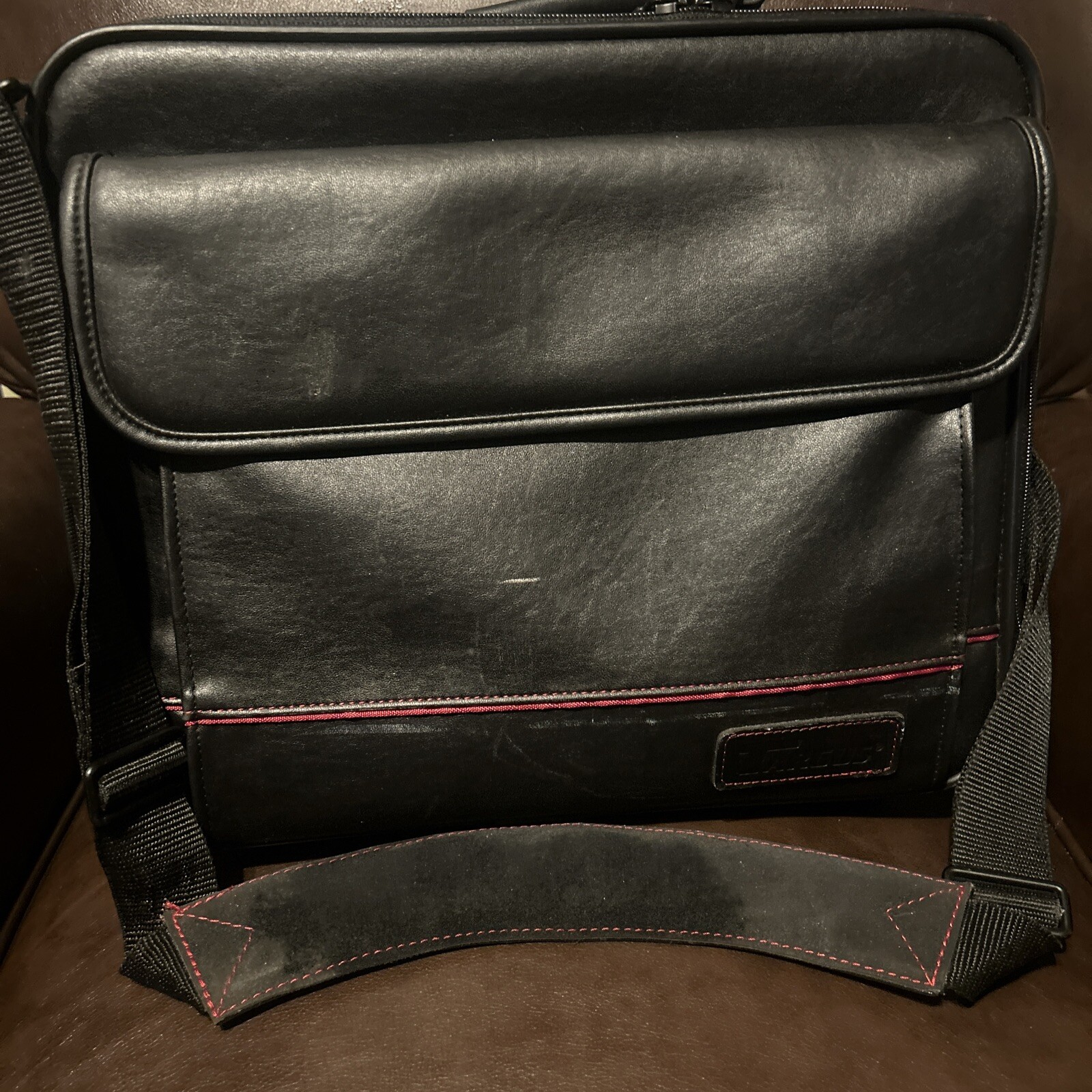 Targus Laptop Bag Black Lined Leather Shoulder Strap Notebook Case Travel Bag
