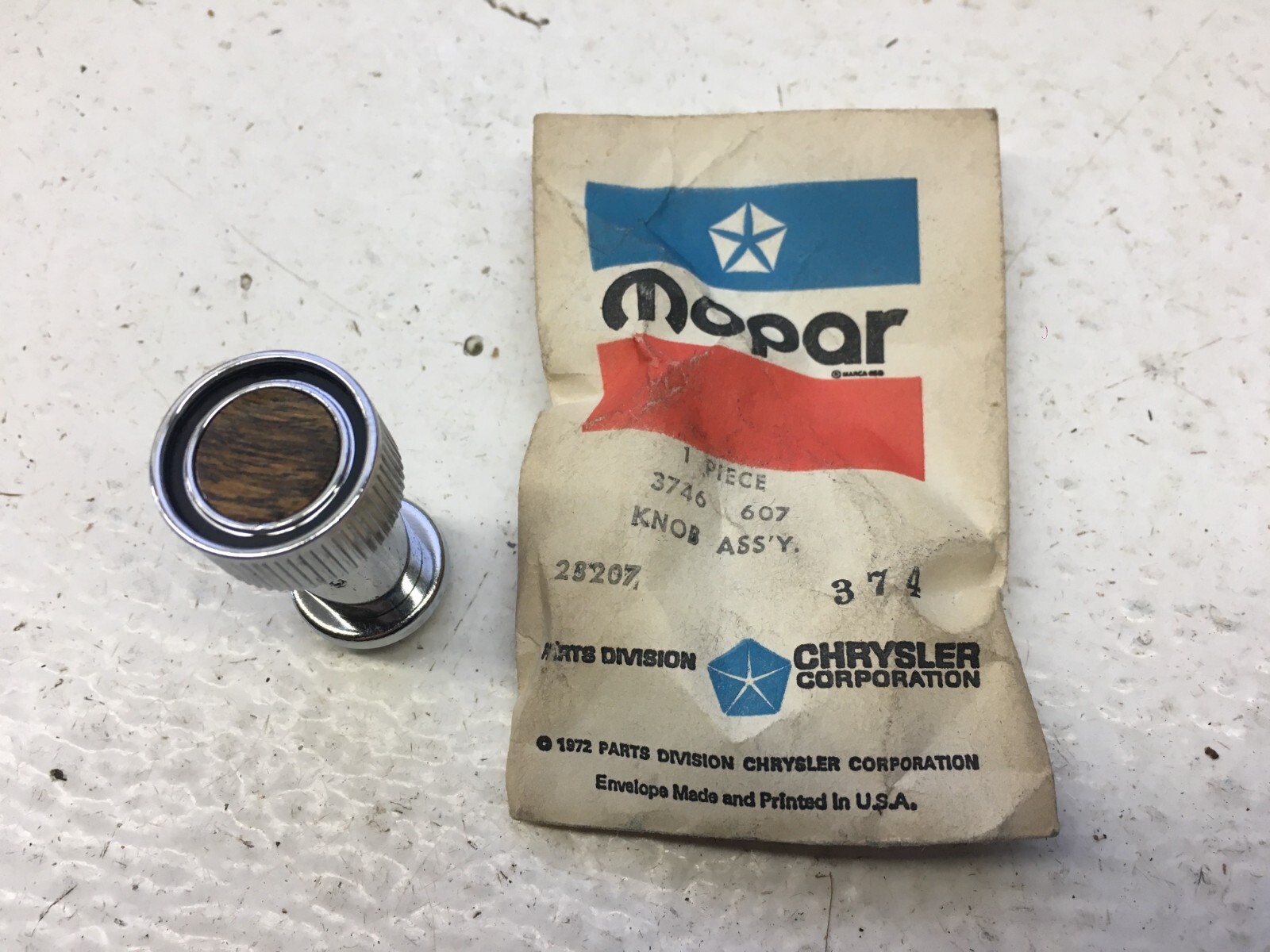 Mopar NOS 74 ChryslerImperial Brougham New Yorker Cigarette Lighter Knob 3746607