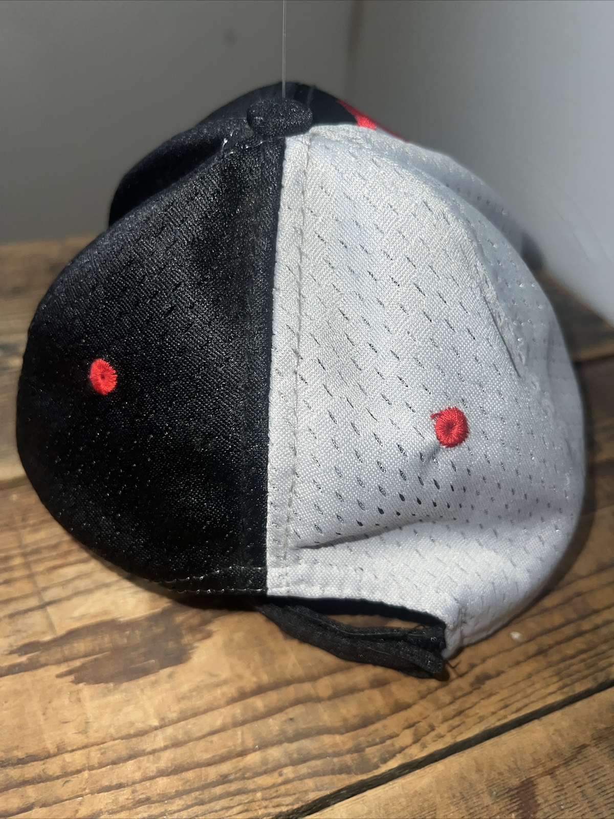 CAP black/red Snap- ON Brand new from 2010