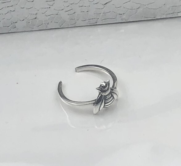 Valentine's Adjustable Bumble Bee Toe Ring For Her Solid Metal 925 SS