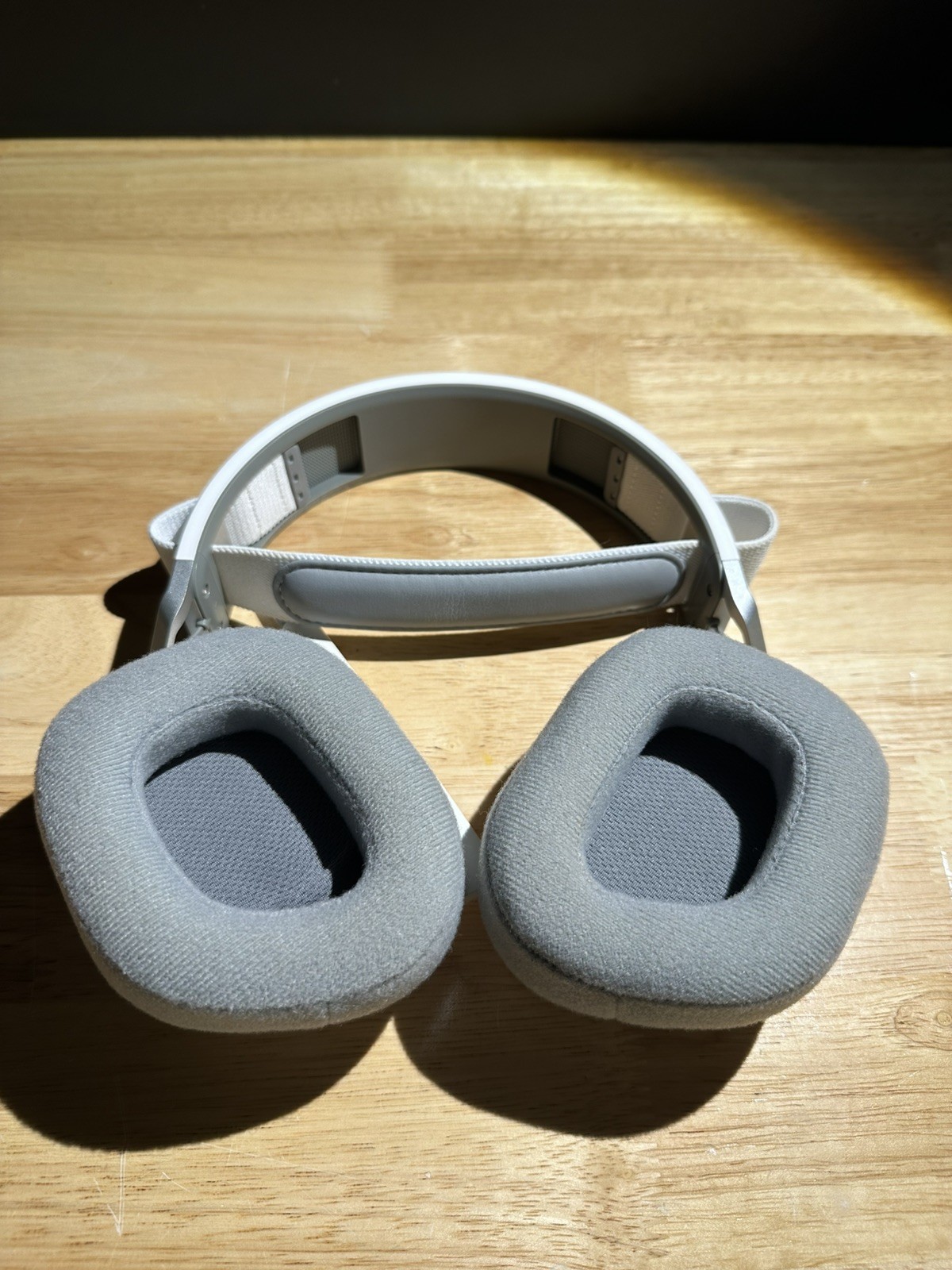 CORSAIR HS80 MAX WIRELESS MULTIPLATFORM GAMING HEADSET BLUETOOTH - WHITE