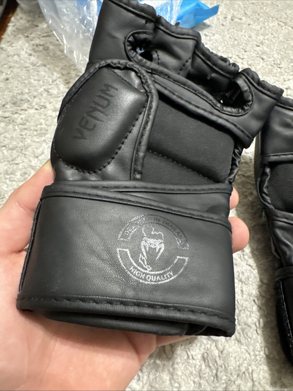 Venum Challenger MMA Training Gloves - Matte/Black