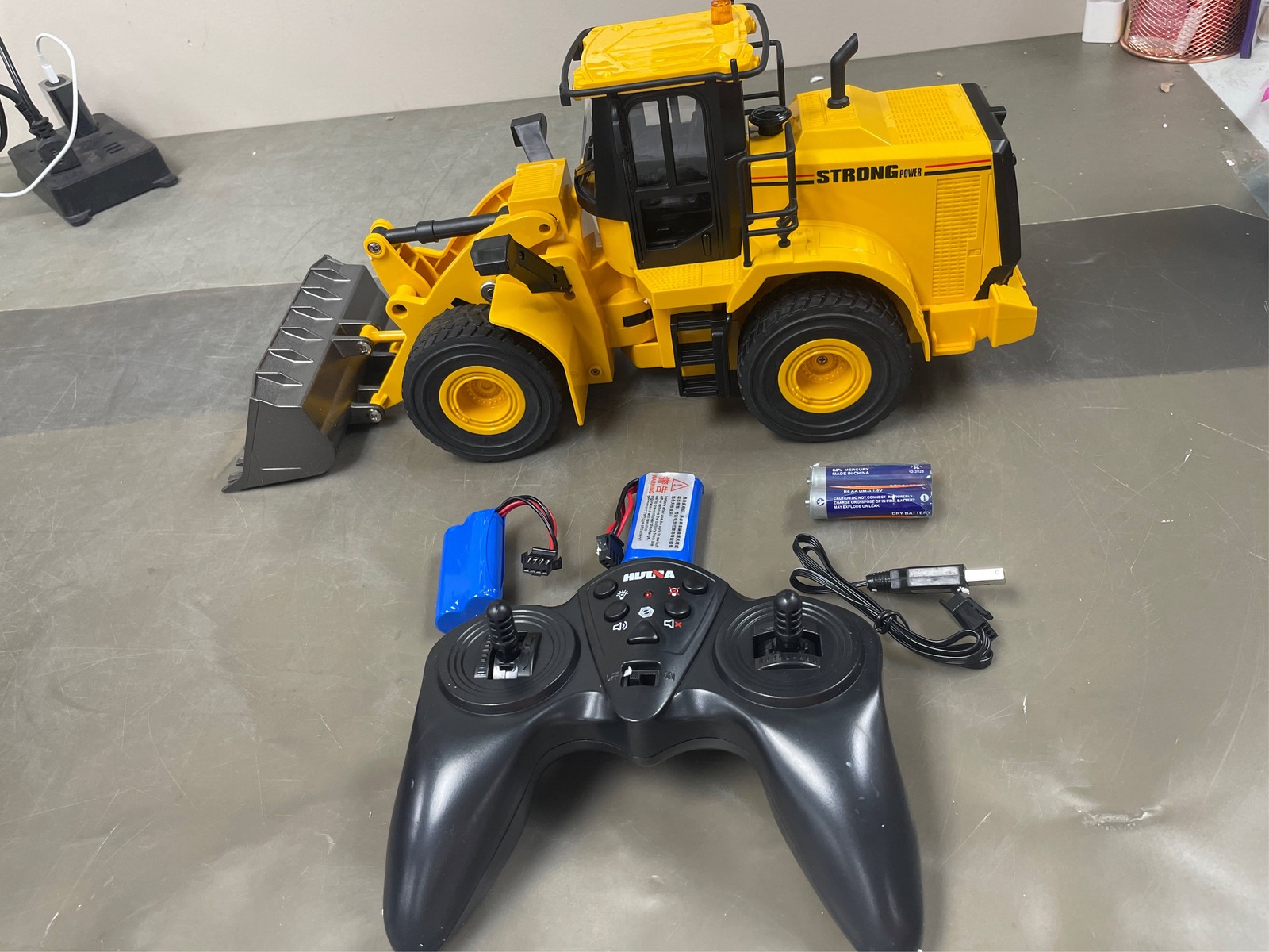 Huina RC Hydraulic Loader 1/16