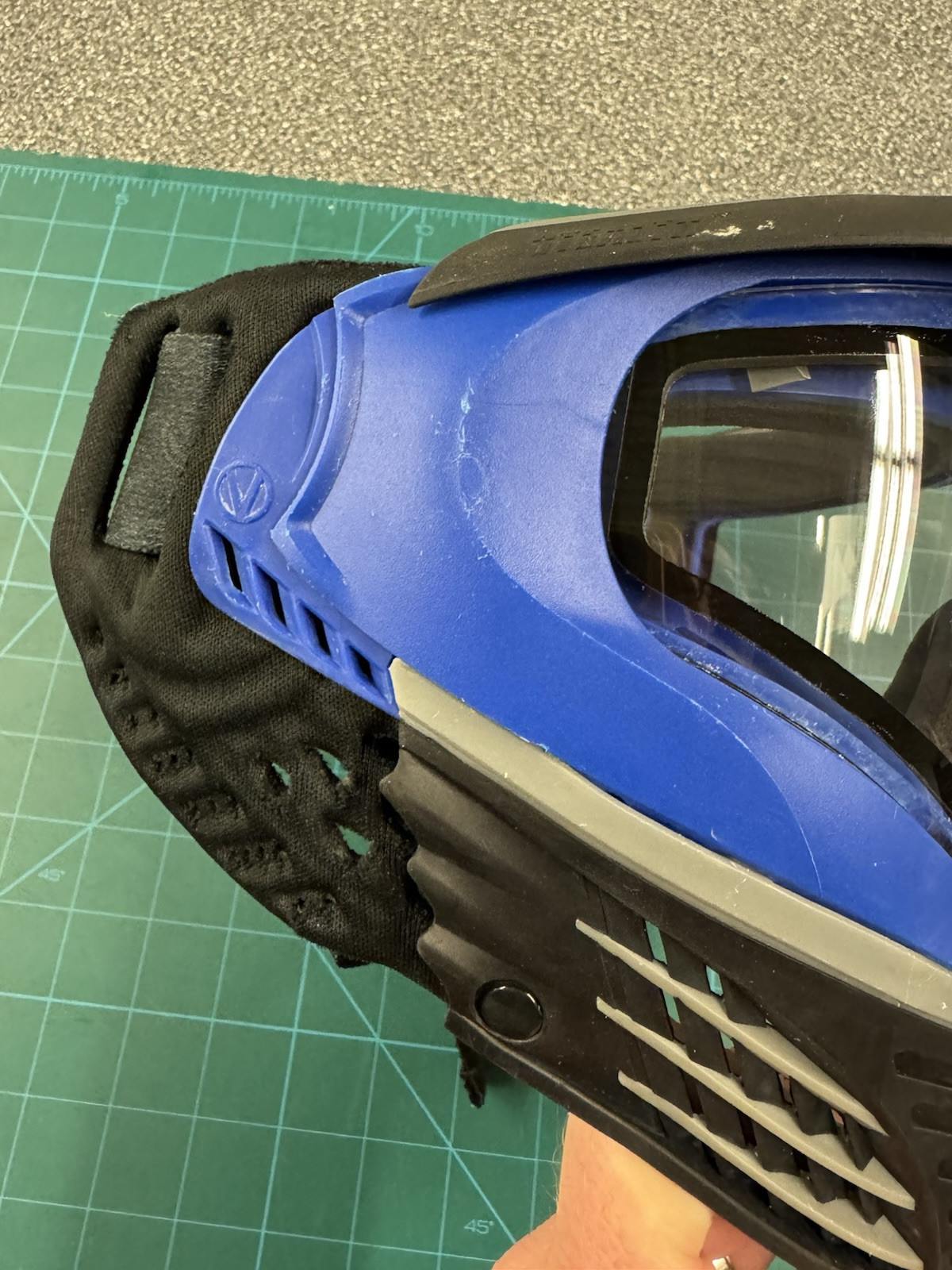 Virtue VIO goggle. 100% complete. Rare!