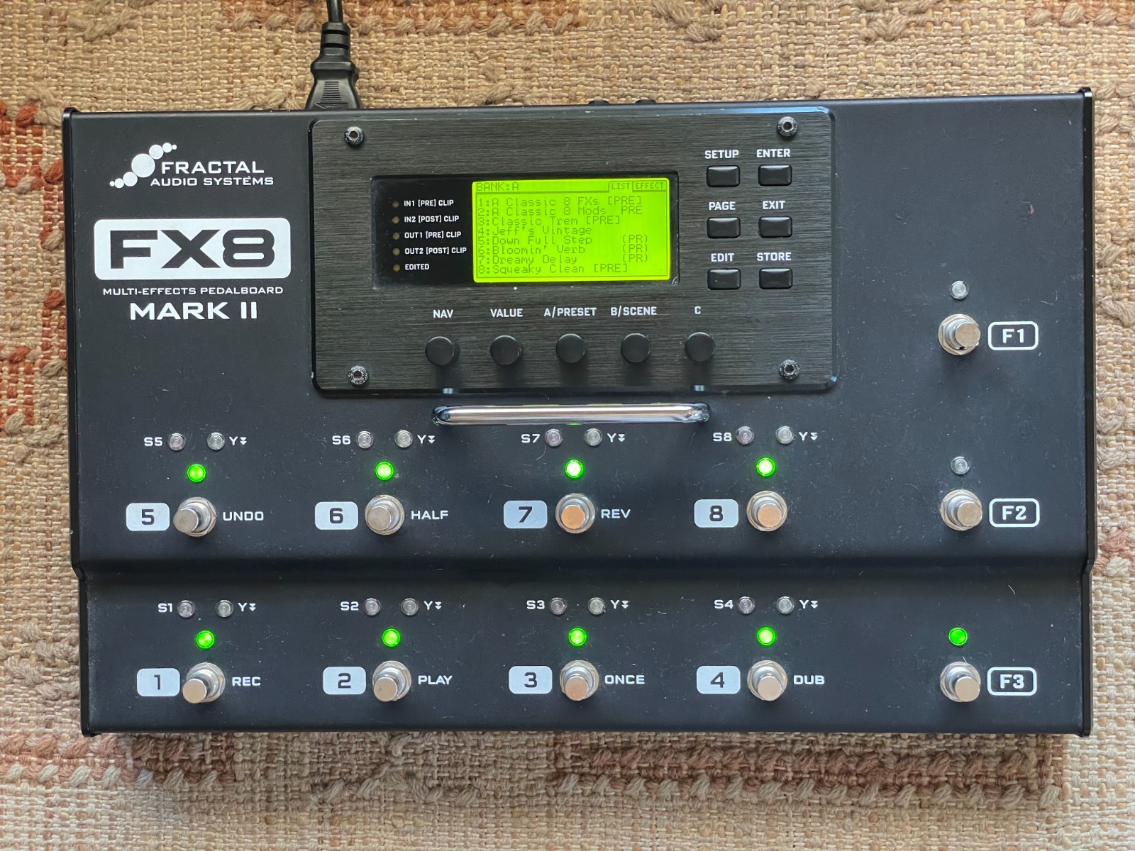 Fractal Audio Systems AX8 Amp Modeler/Multi-FX Processor - Black