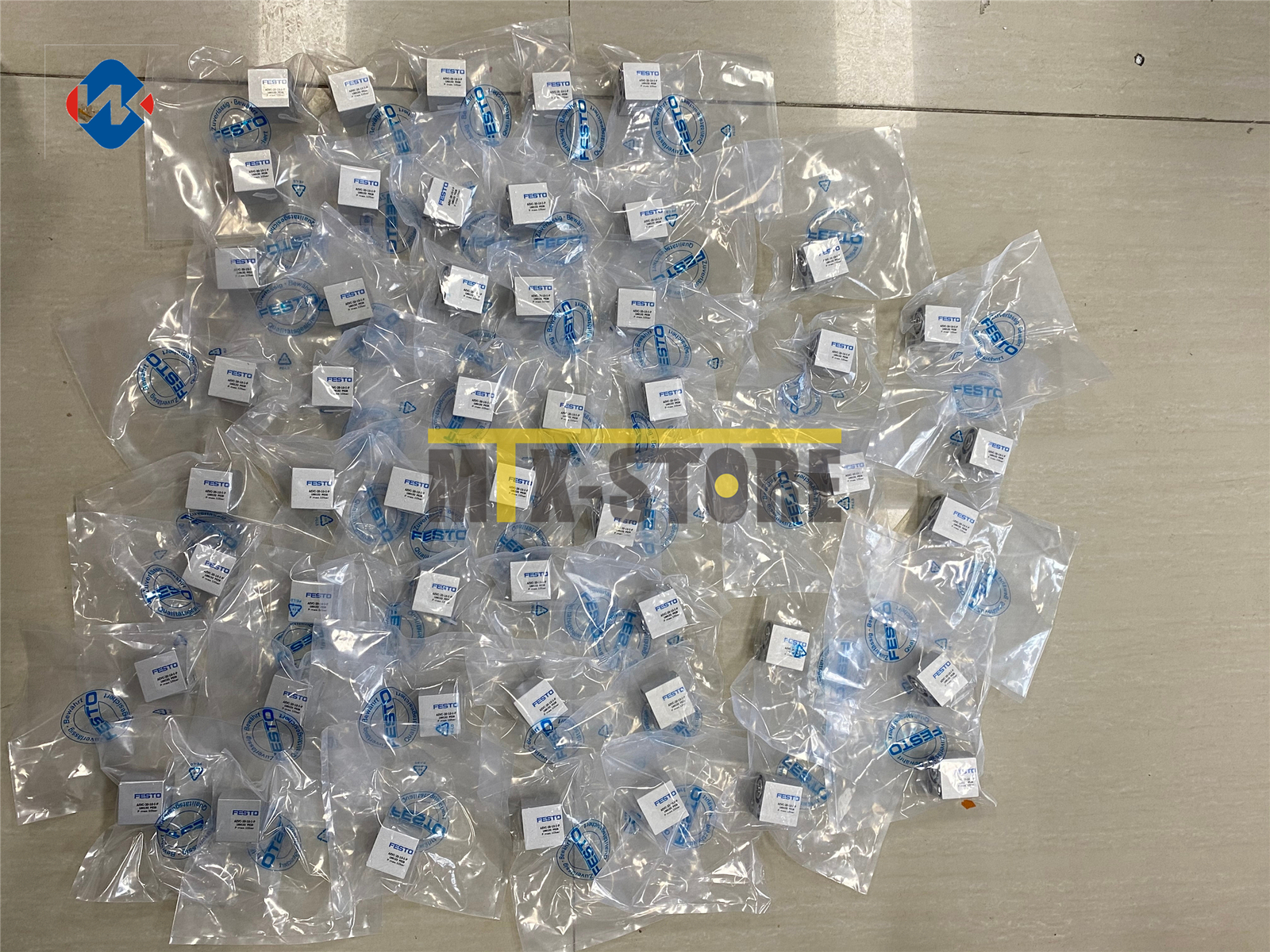 1QTY New Festo Brand new ones threaded cylinder AEVC-20-10-I-P 188132