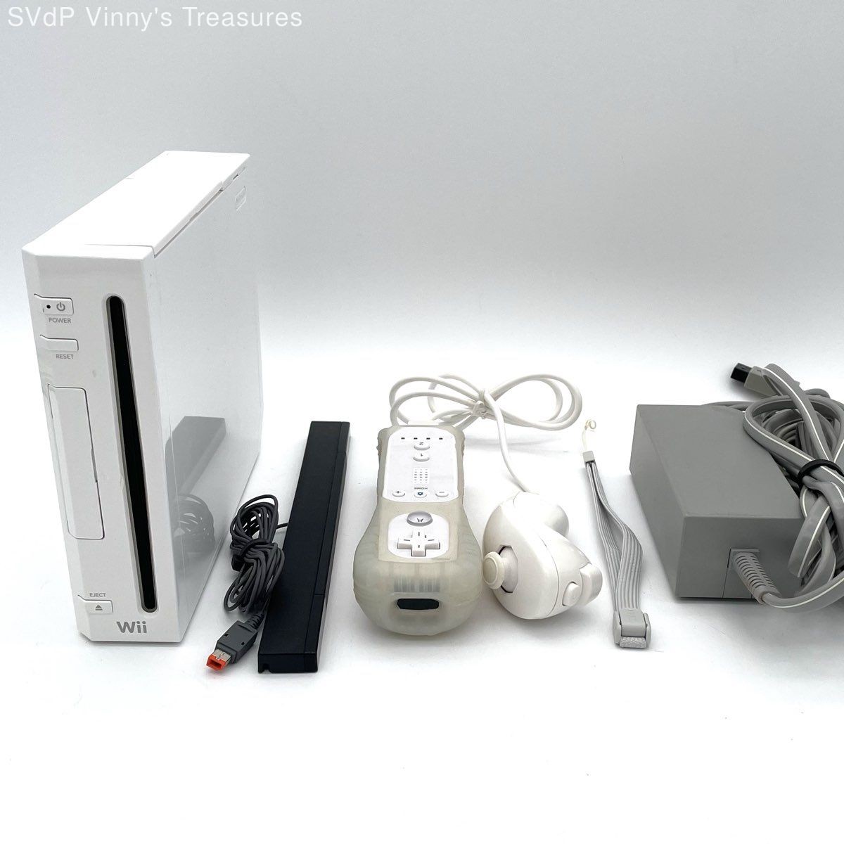 Nintendo Wii Console Bundle Tested Working w/ Wii Remote Nunchuk Sensor Bar