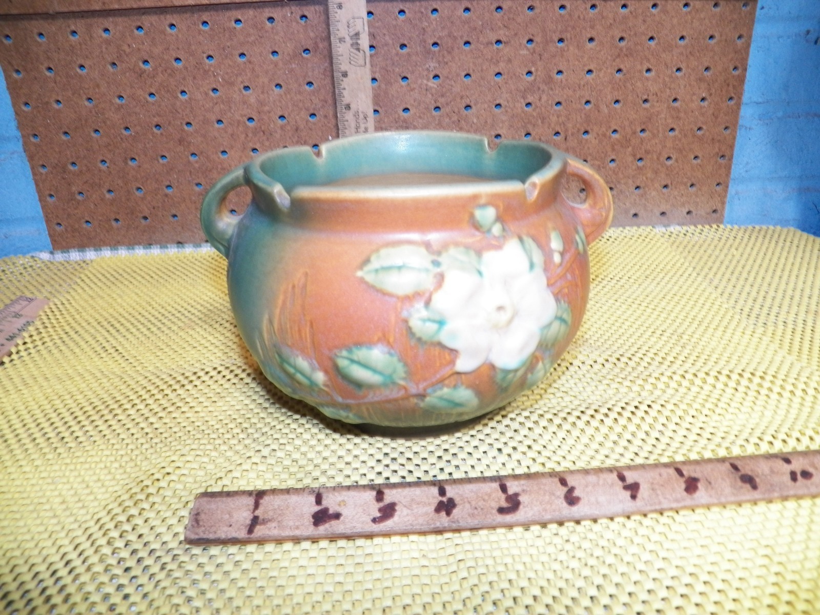 1940s ROSEVILLE Art Pottery 653-5 White Rose Jardiniere Planter