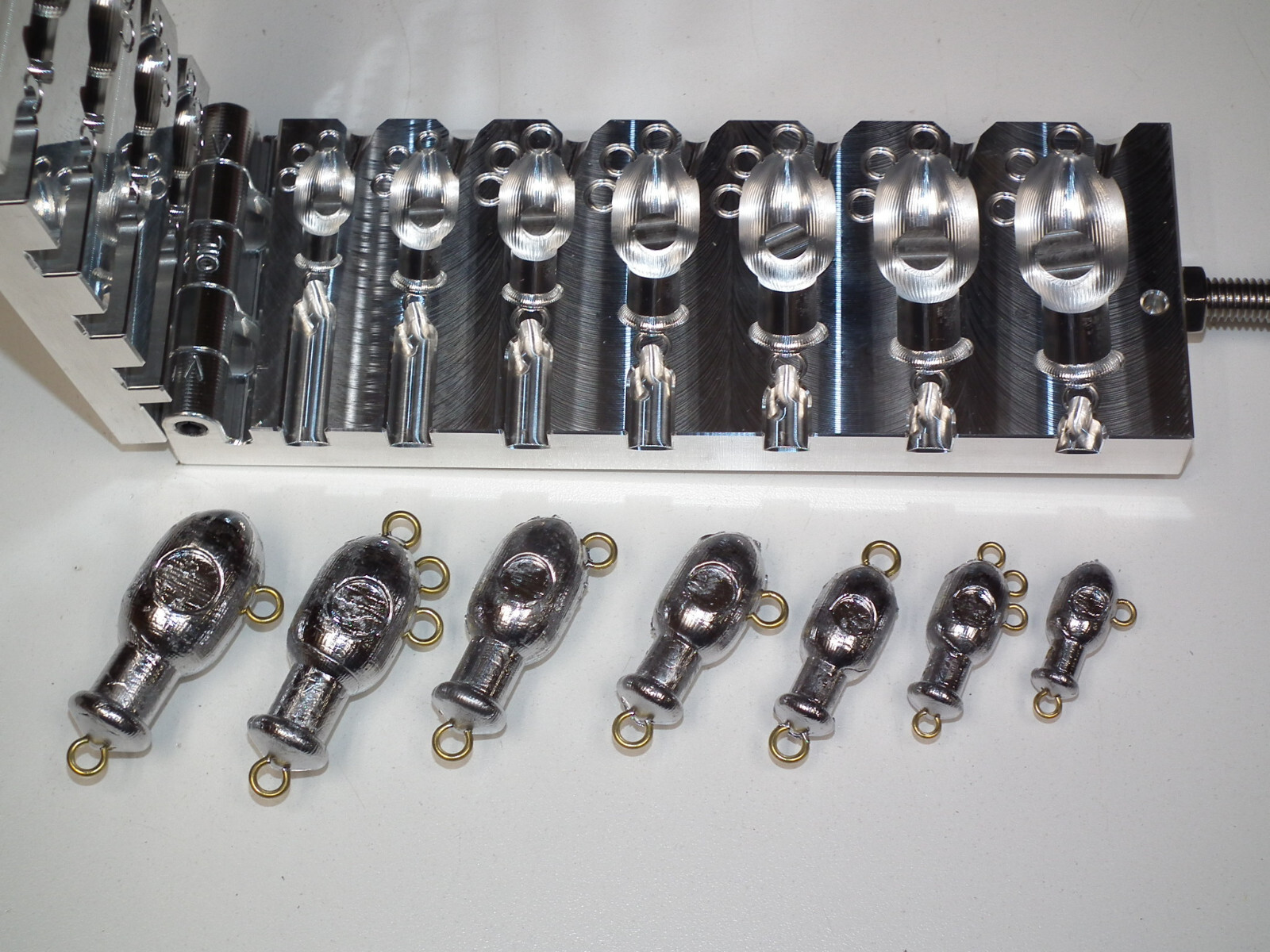 Saltwater Bullet Jig -2 Mojo mold 1-6oz with Eyes CNC Aluminum